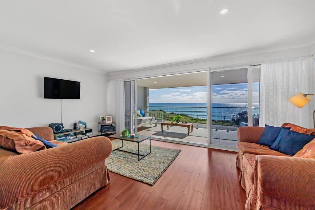 Blue Bay Stay - Halls Head - 12 Bed photo 3