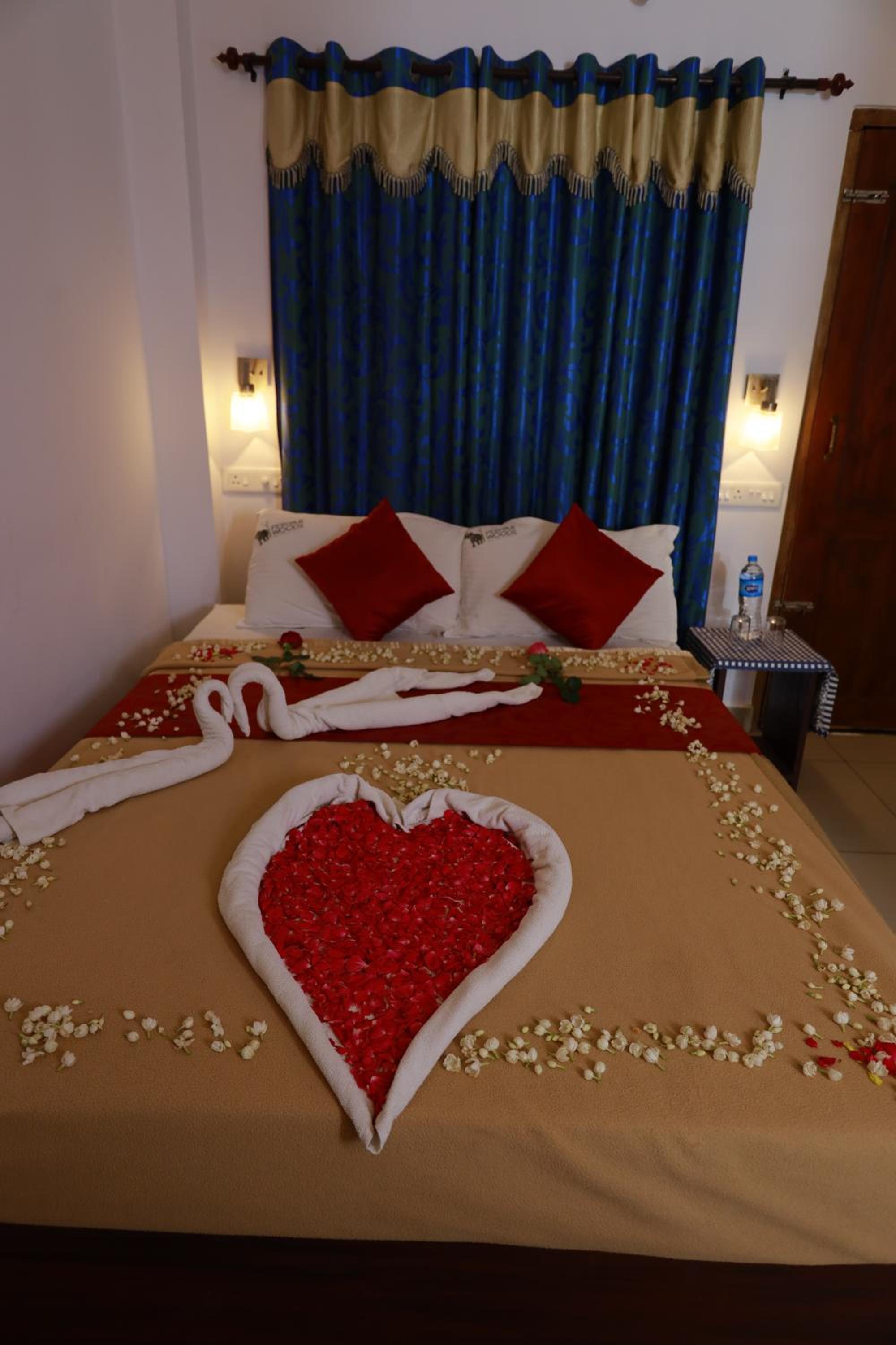 Deluxe Double Room - Photo 13