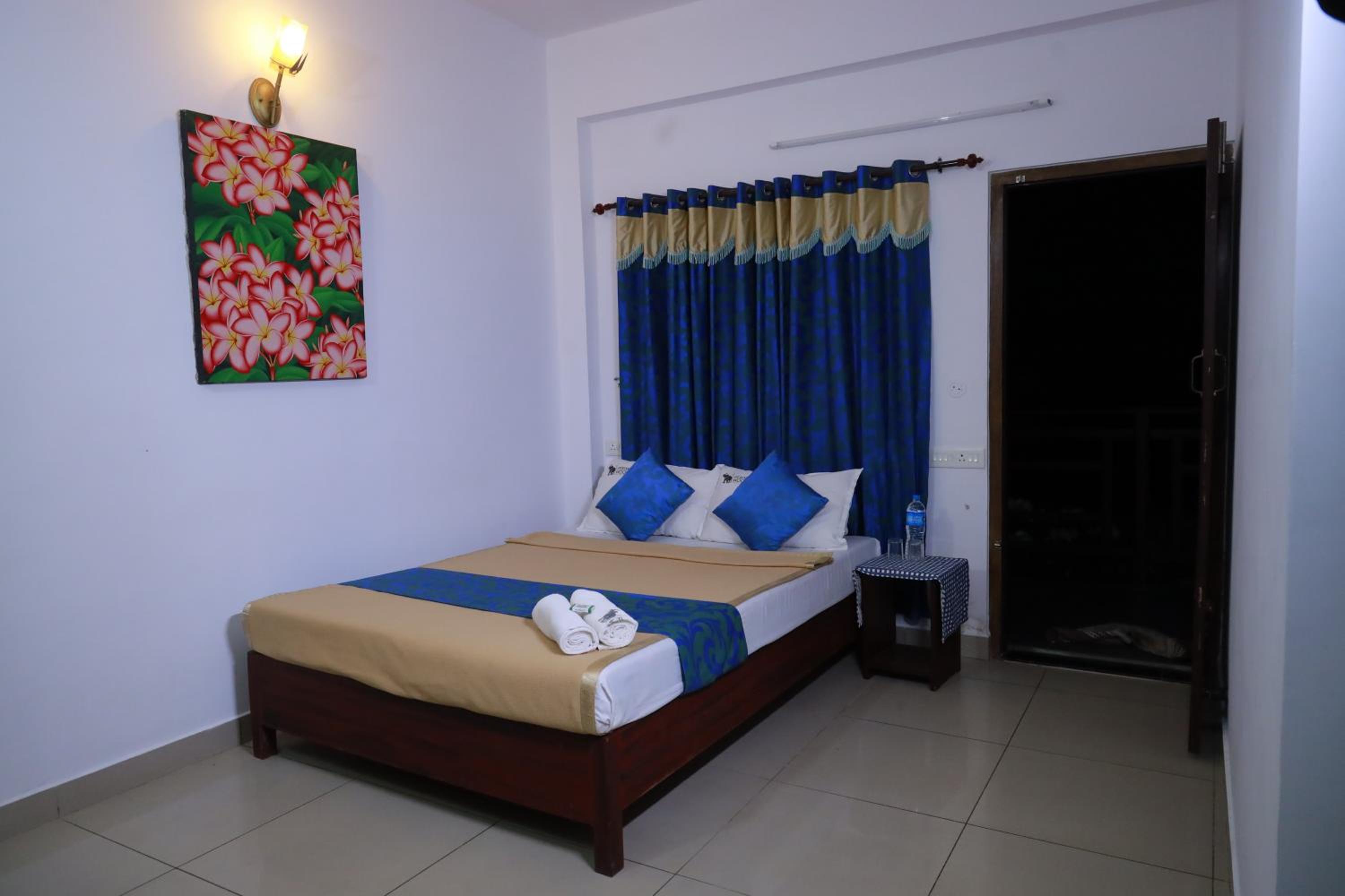 Deluxe Double Room - Photo 12