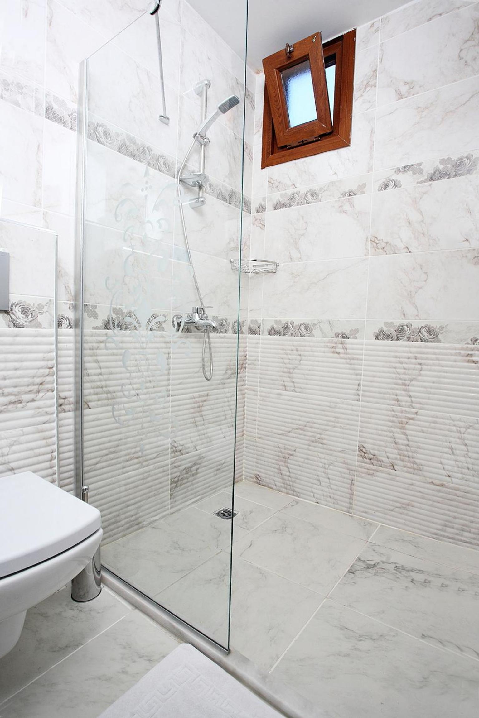 Suite with Spa Bath photo 3