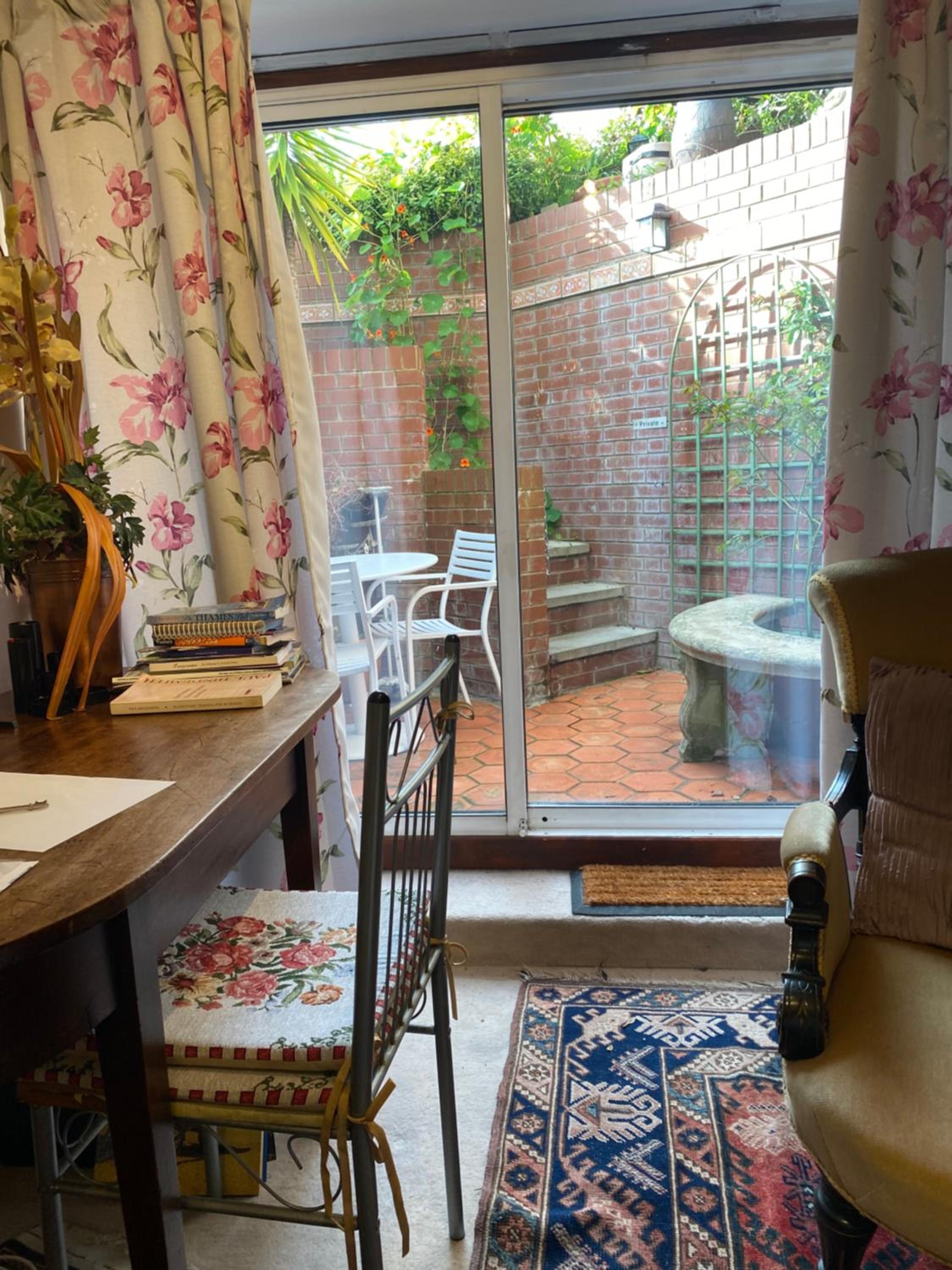 Deluxe Double Room with Shower photo 3