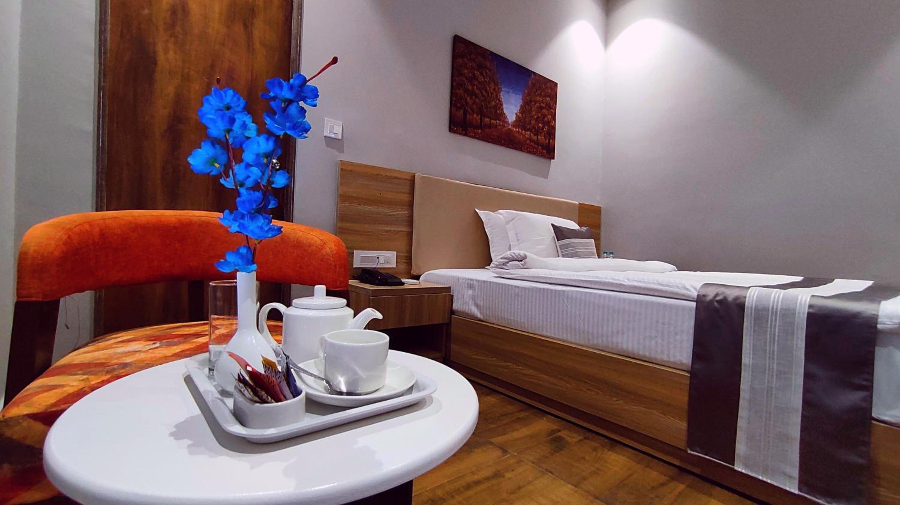 Deluxe Room - Photo 6