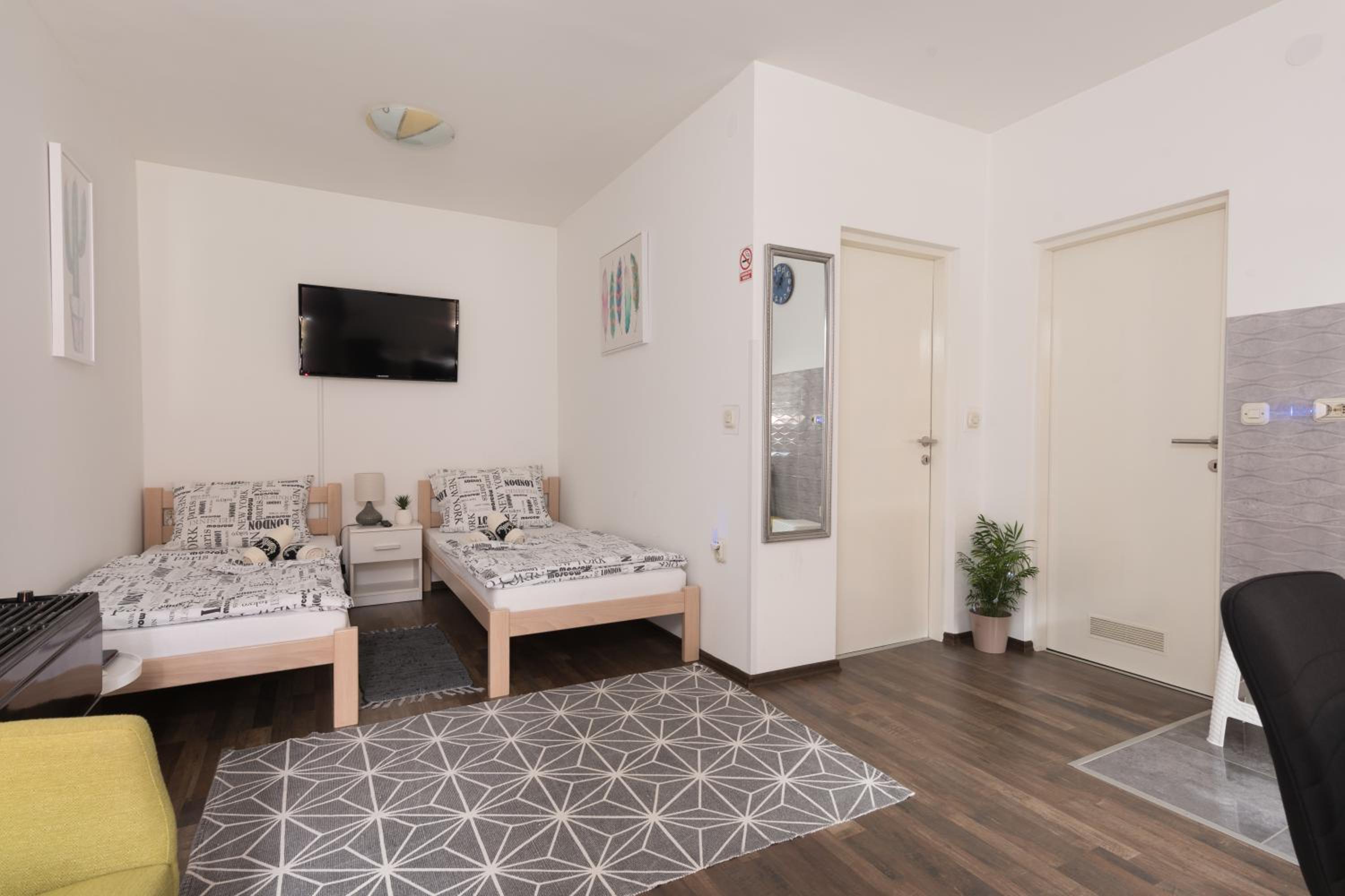 Studio Apartment