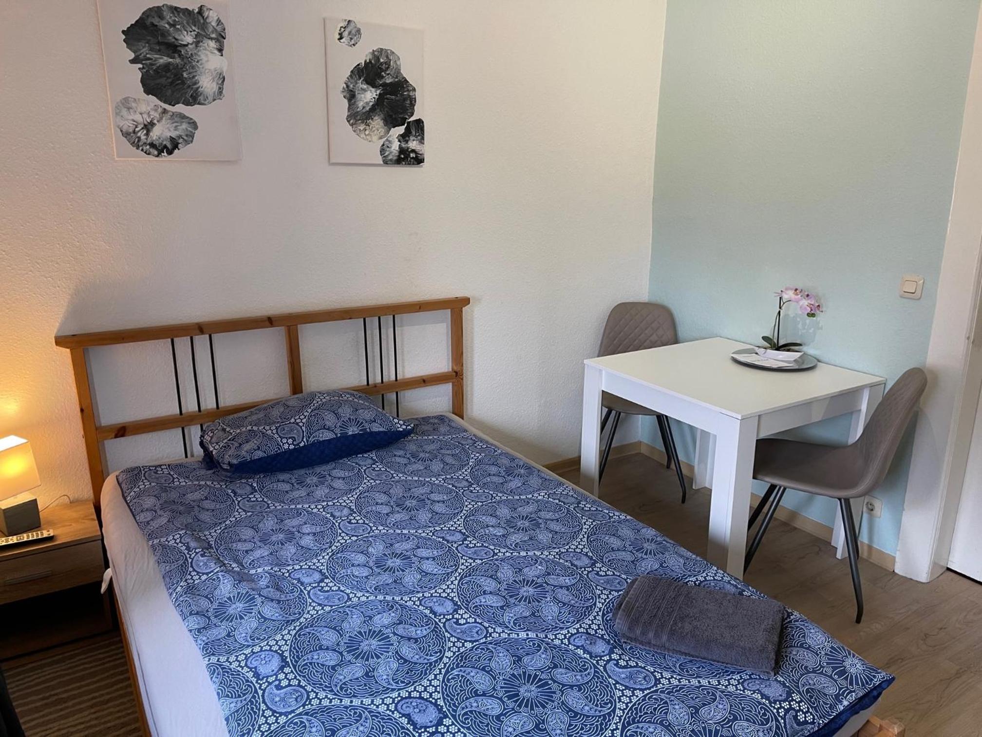 Double Room with Shared Bathroom photo 1
