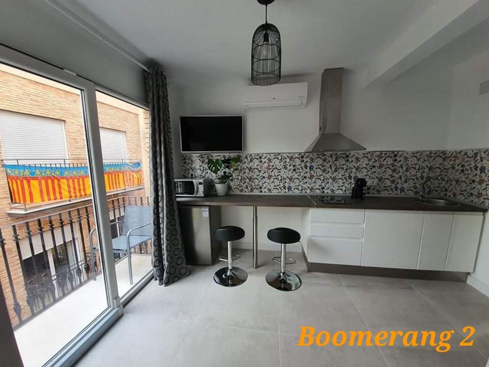 Studio with Balcony - Photo 7