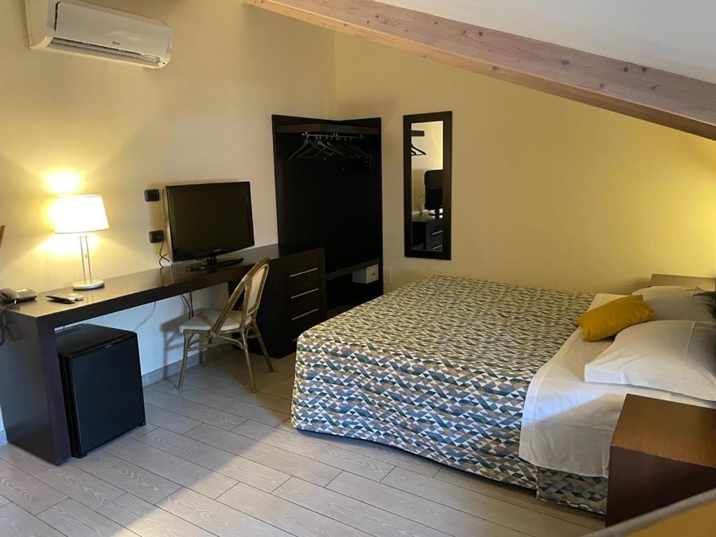 Superior Double Room - Photo 10