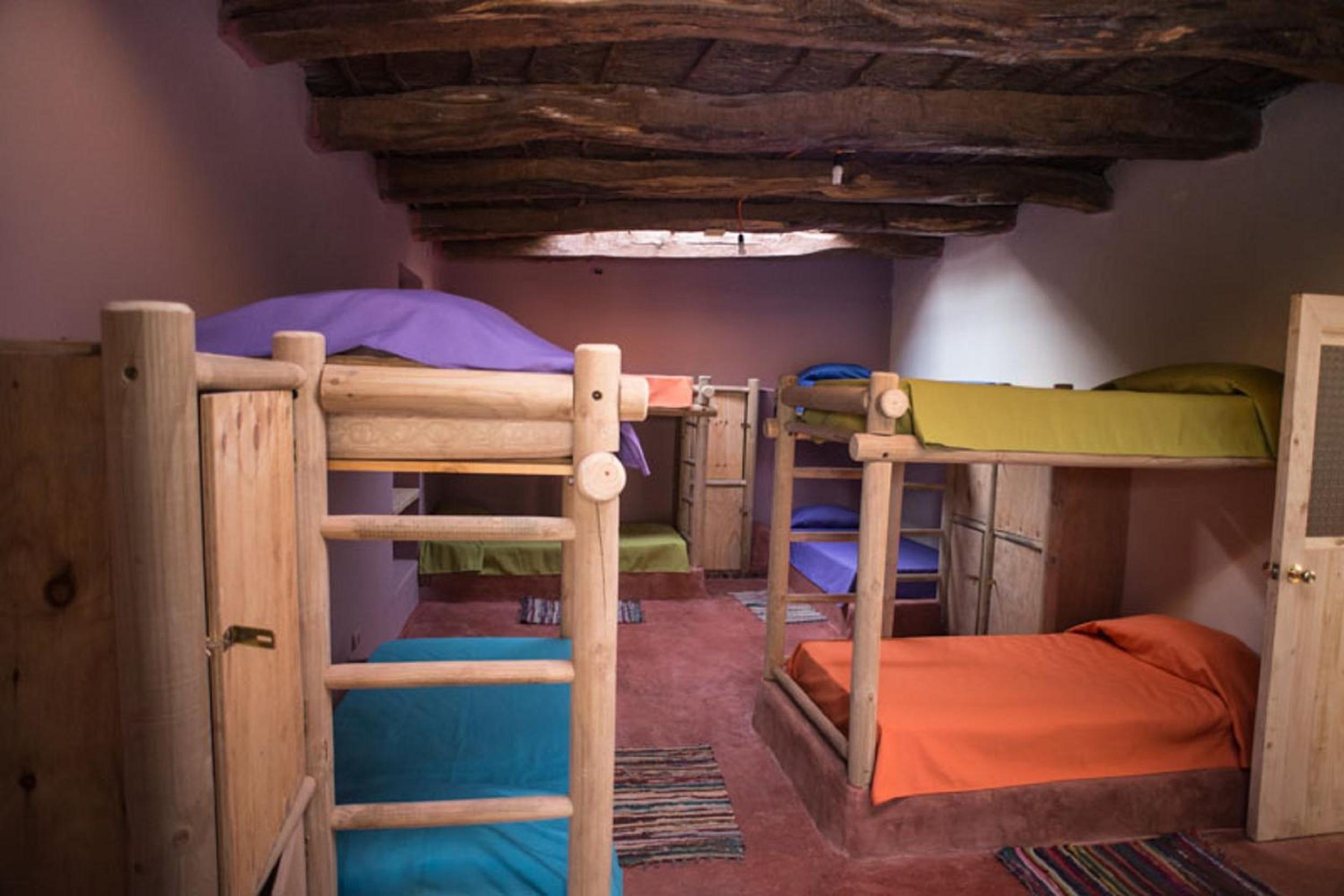 Bed in 10-Bed Mixed Dormitory Room photo 1