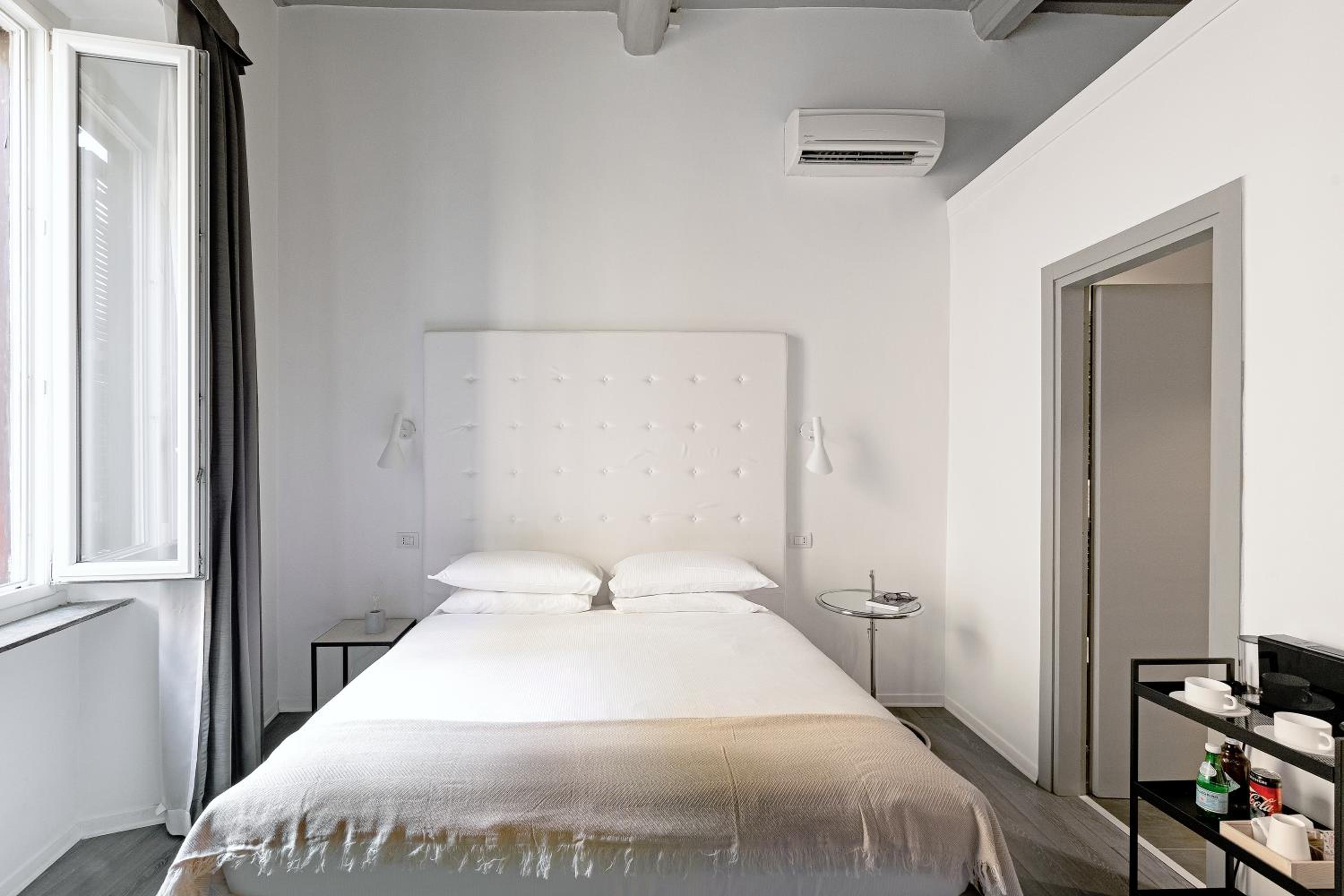 Double or Twin Room photo 2