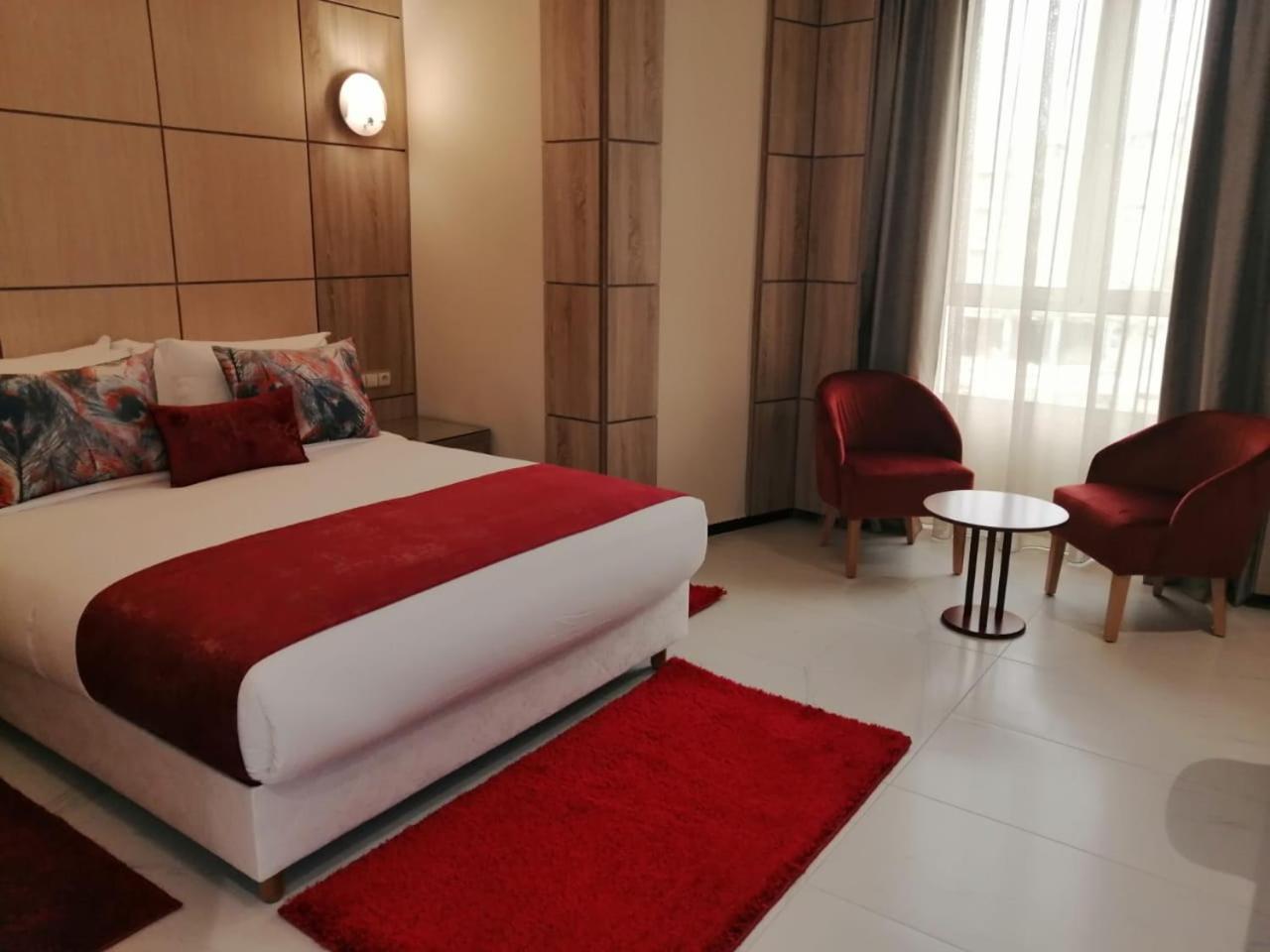 Double Room - Photo 10