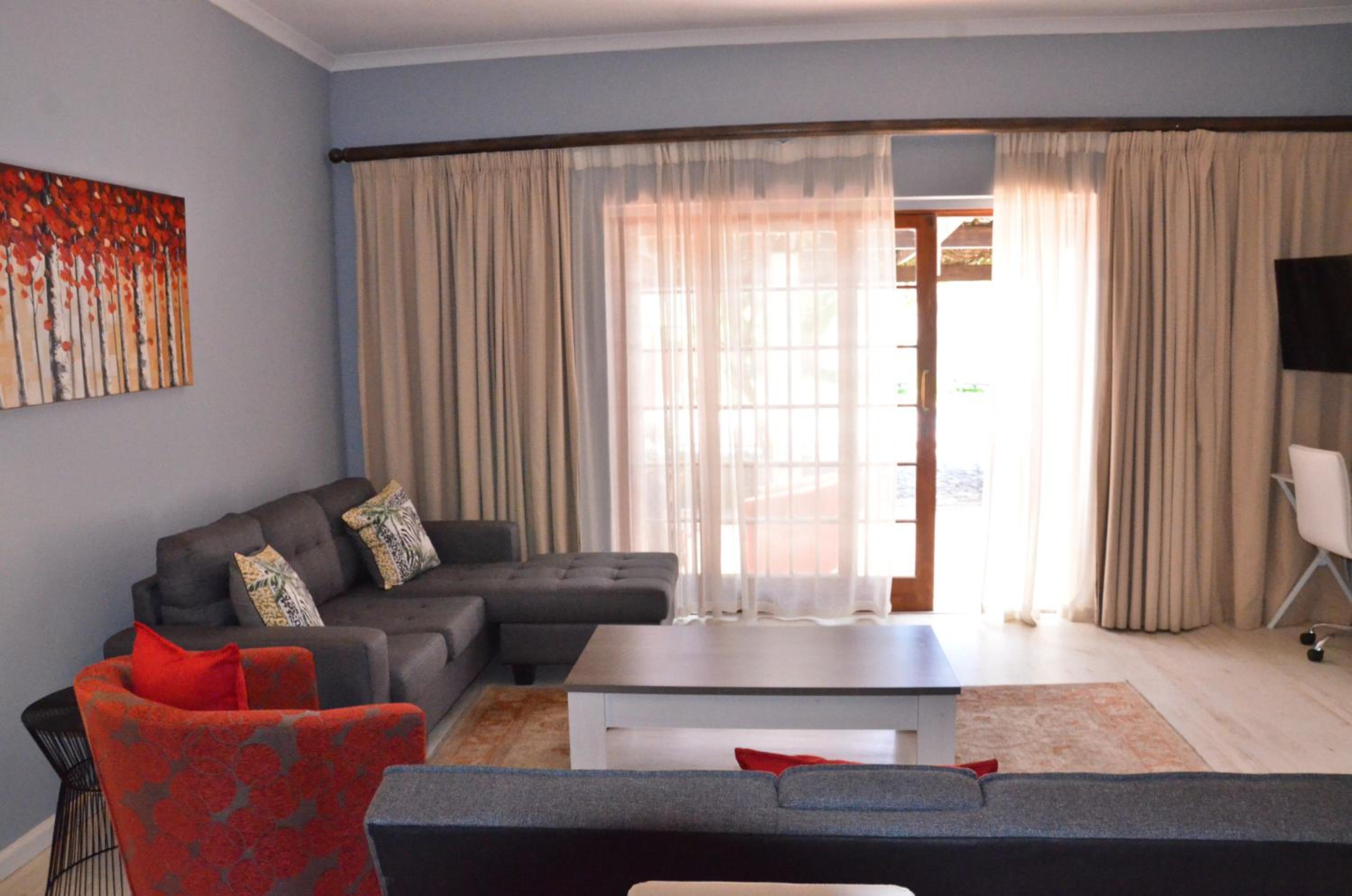 Apartment with Mountain View photo 3