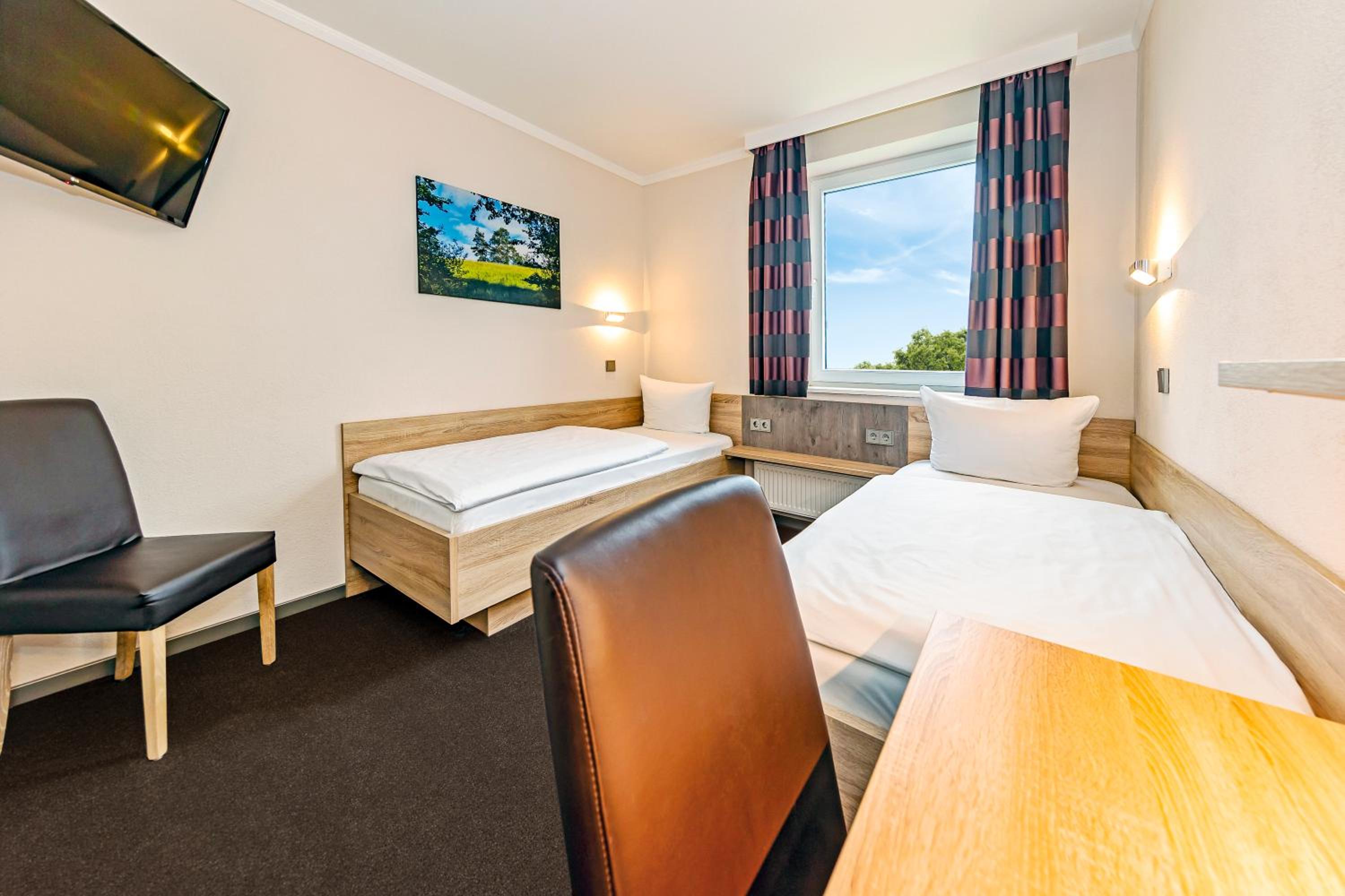 Twin Room - Photo 1