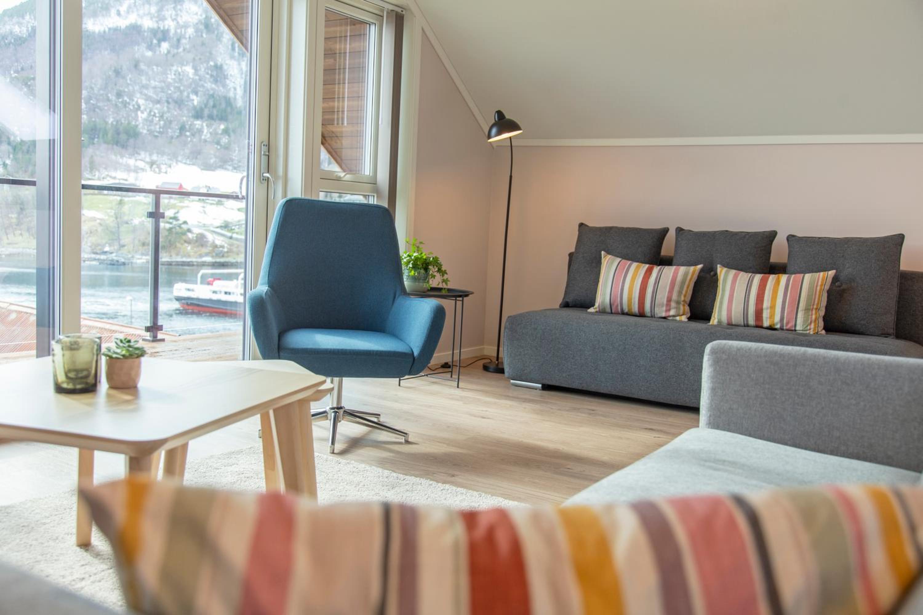 Apartment with Sea View - Photo 3