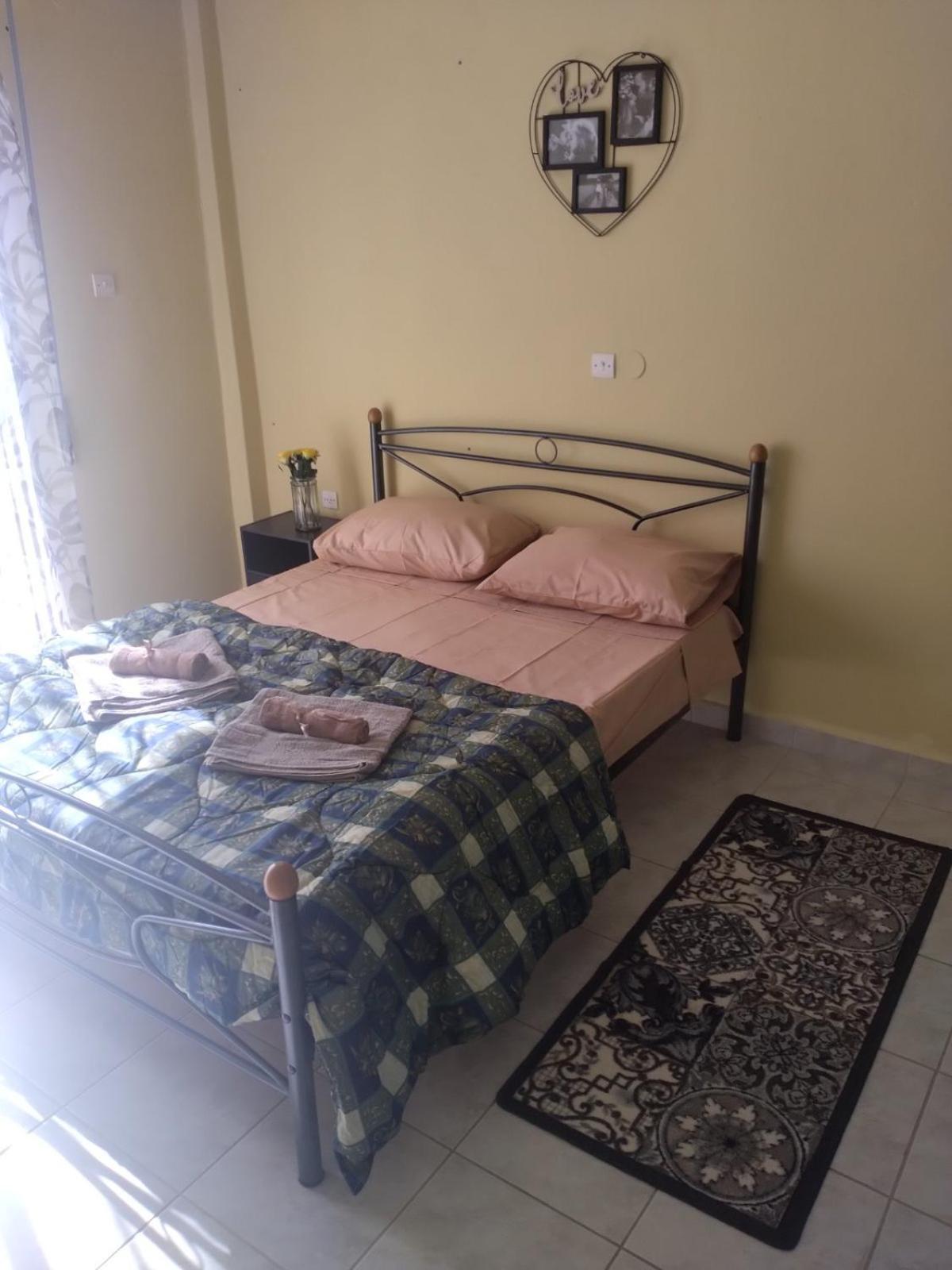 One-Bedroom Apartment - Photo 21
