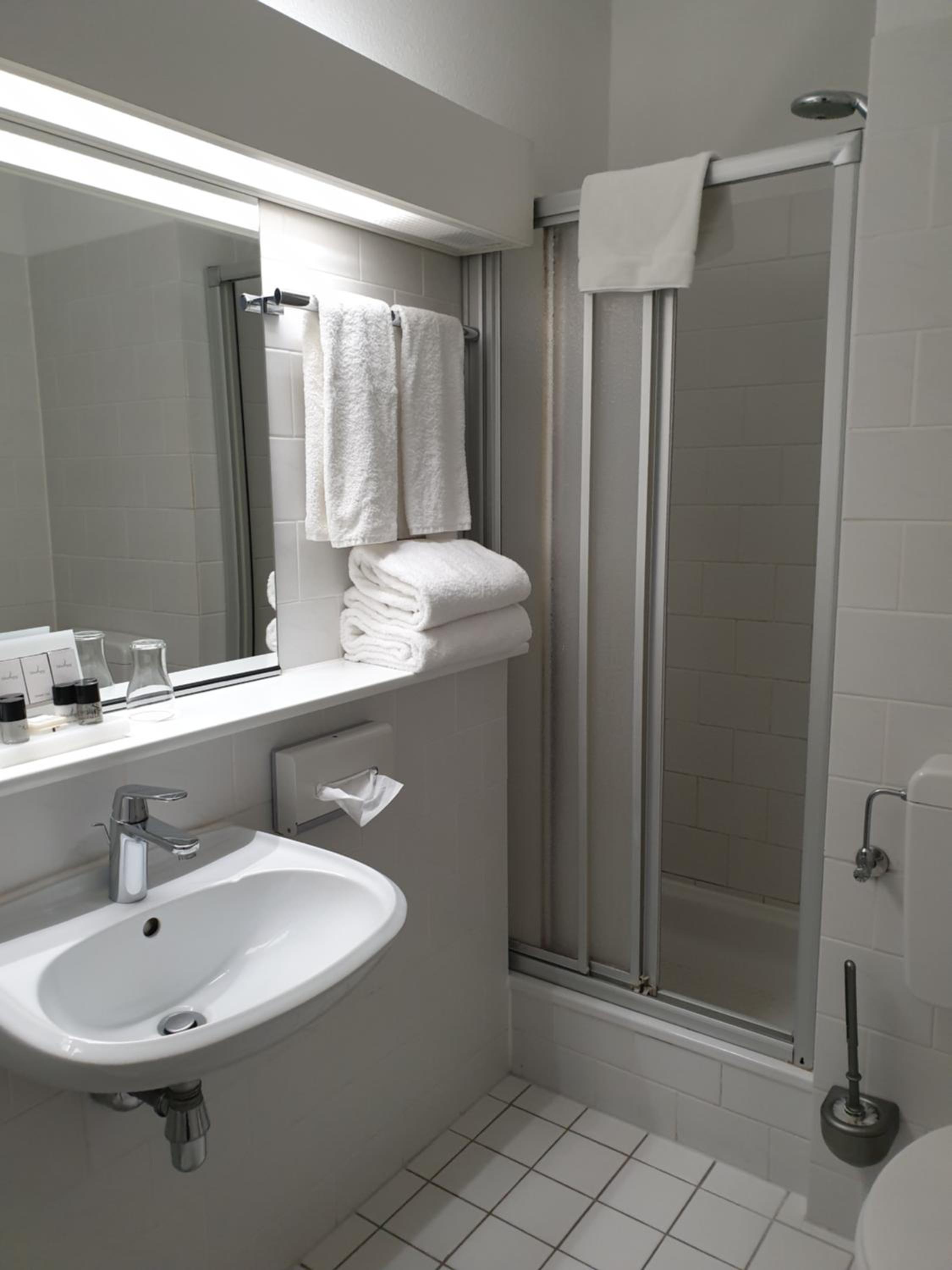 Single Room photo 3