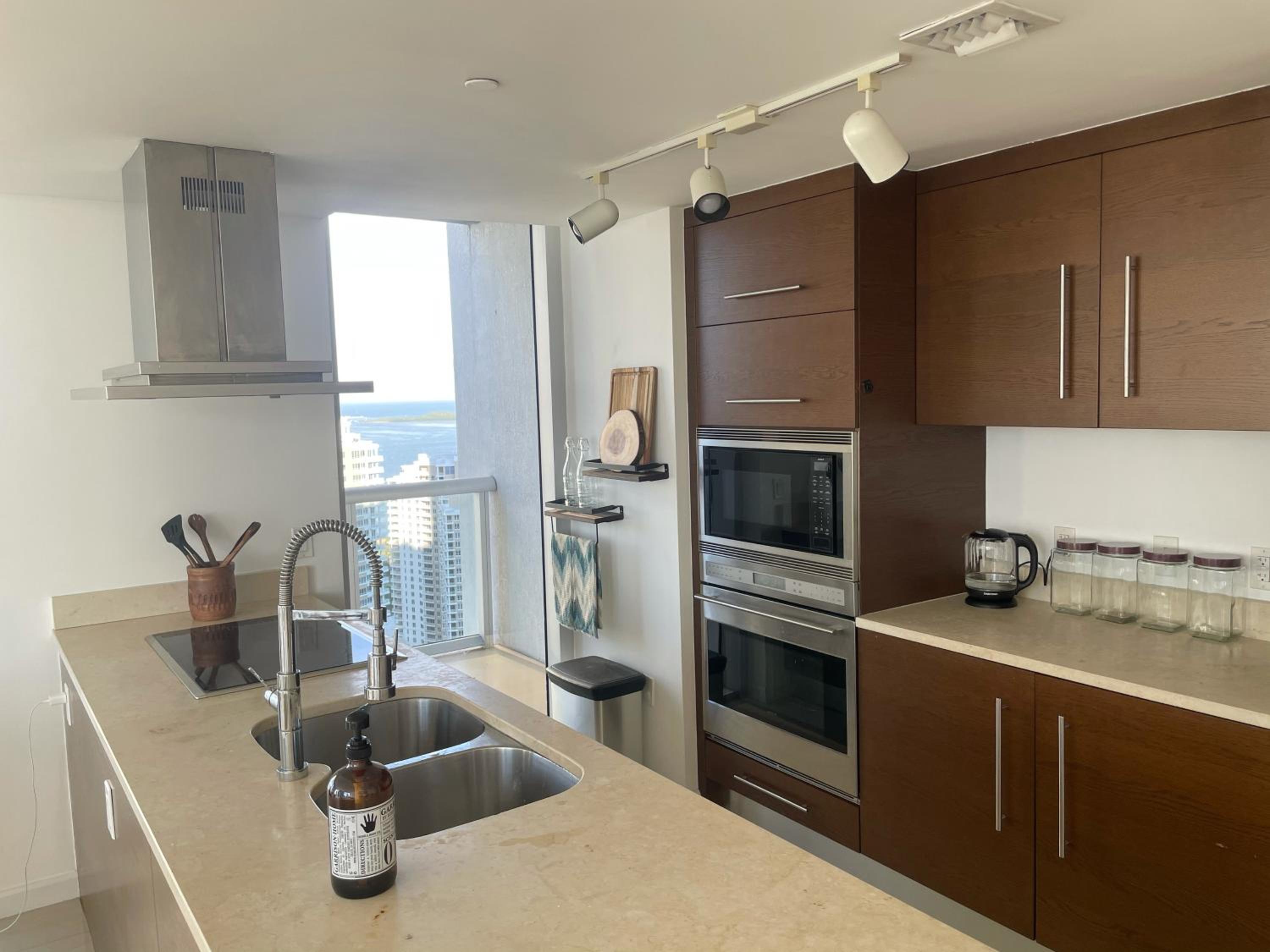 Apartment with Sea View photo 2