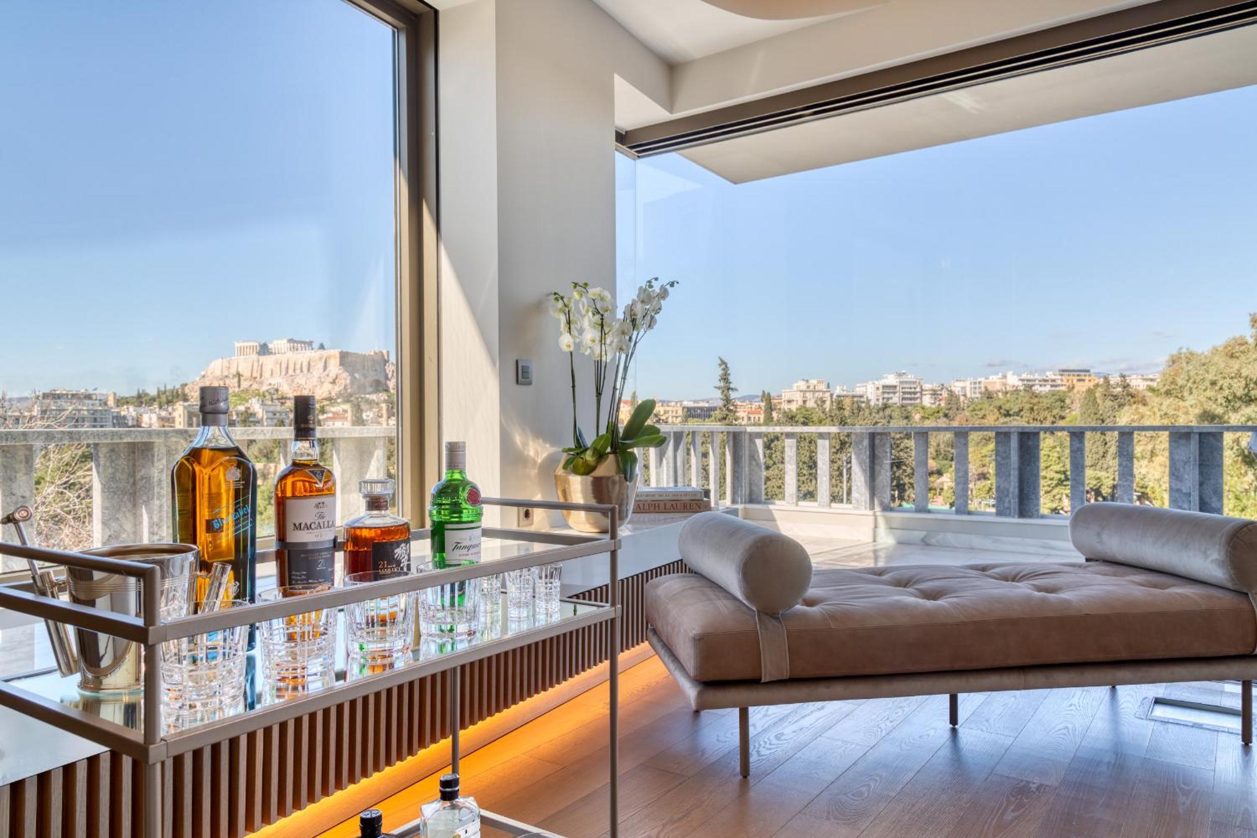 King Suite with Balcony photo 2