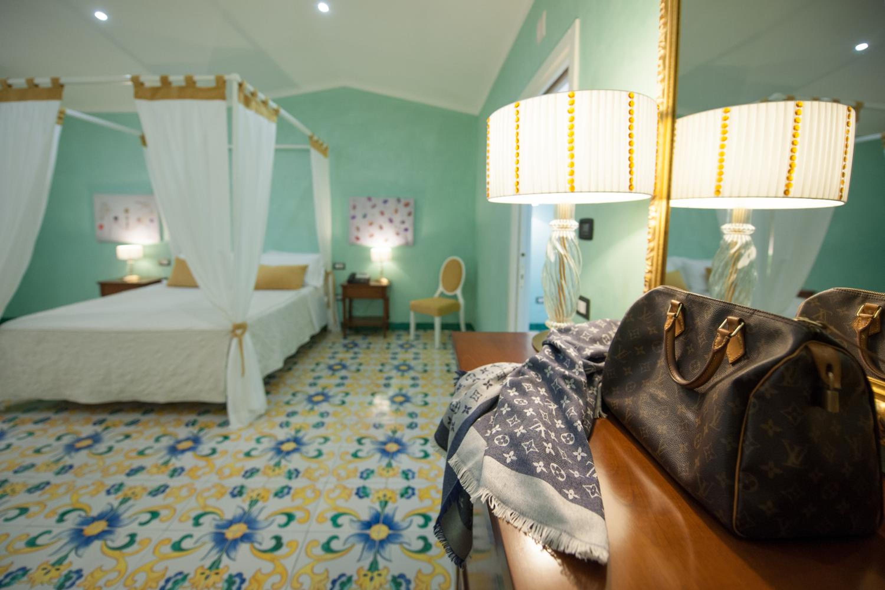 Queen Suite photo 3