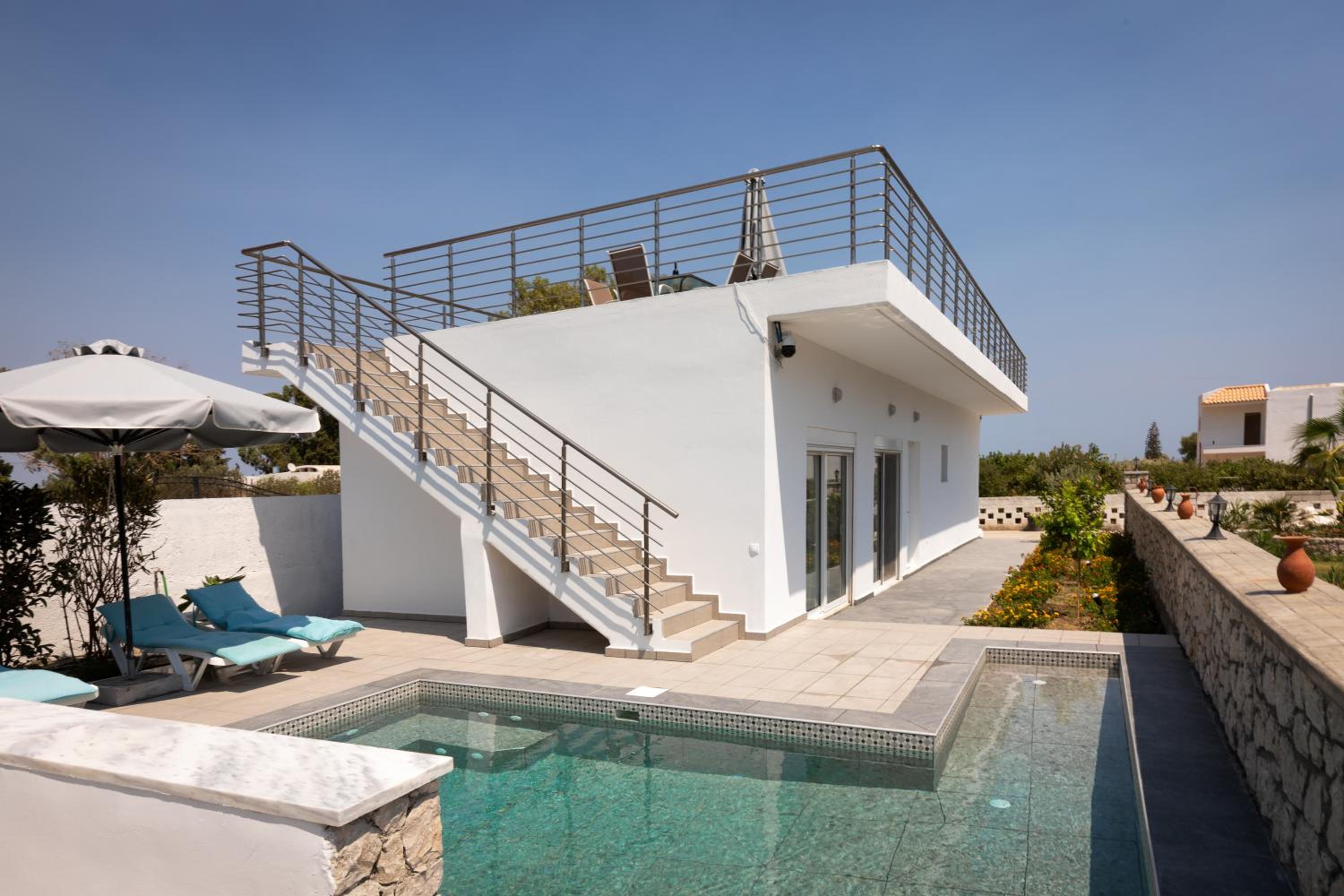 Grand three bedroom Villa with Private Pool & Pool View photo 3