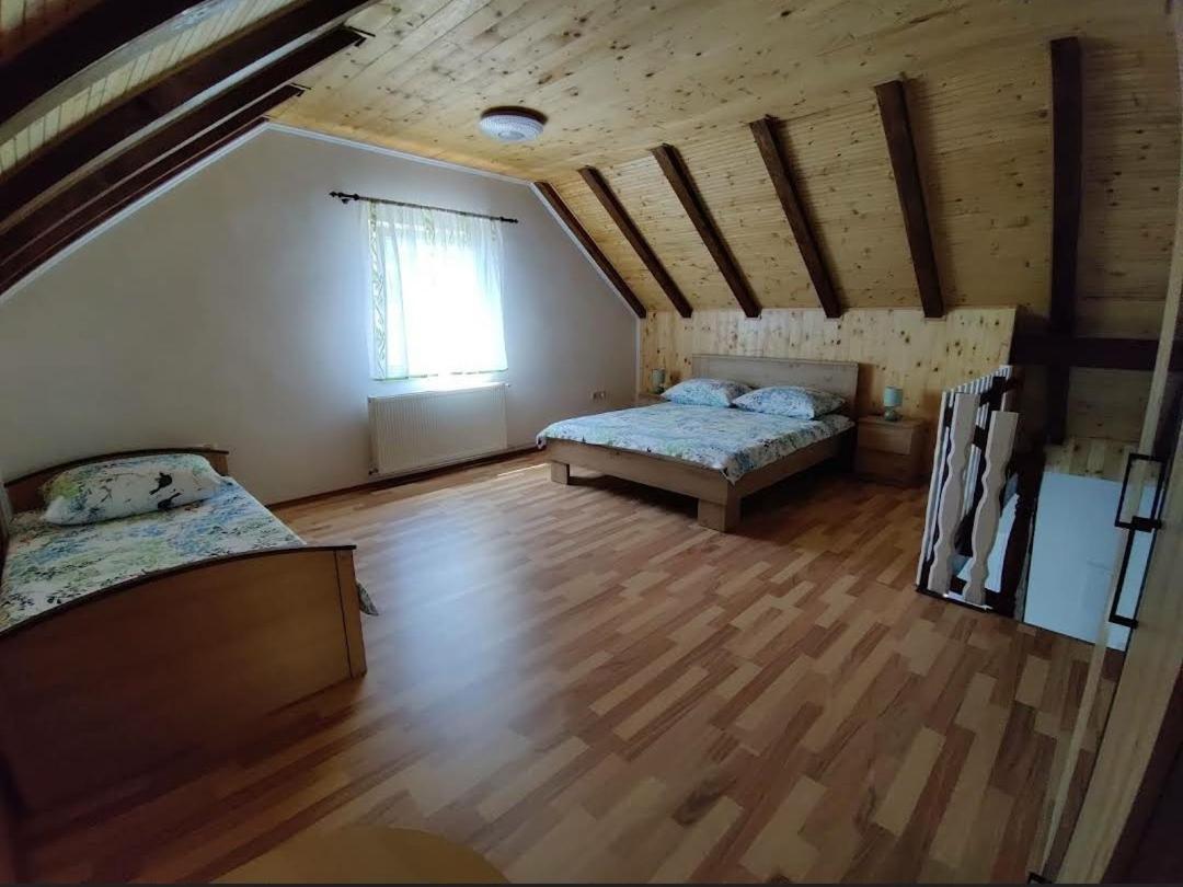 Apartment - Split Level - Photo 7