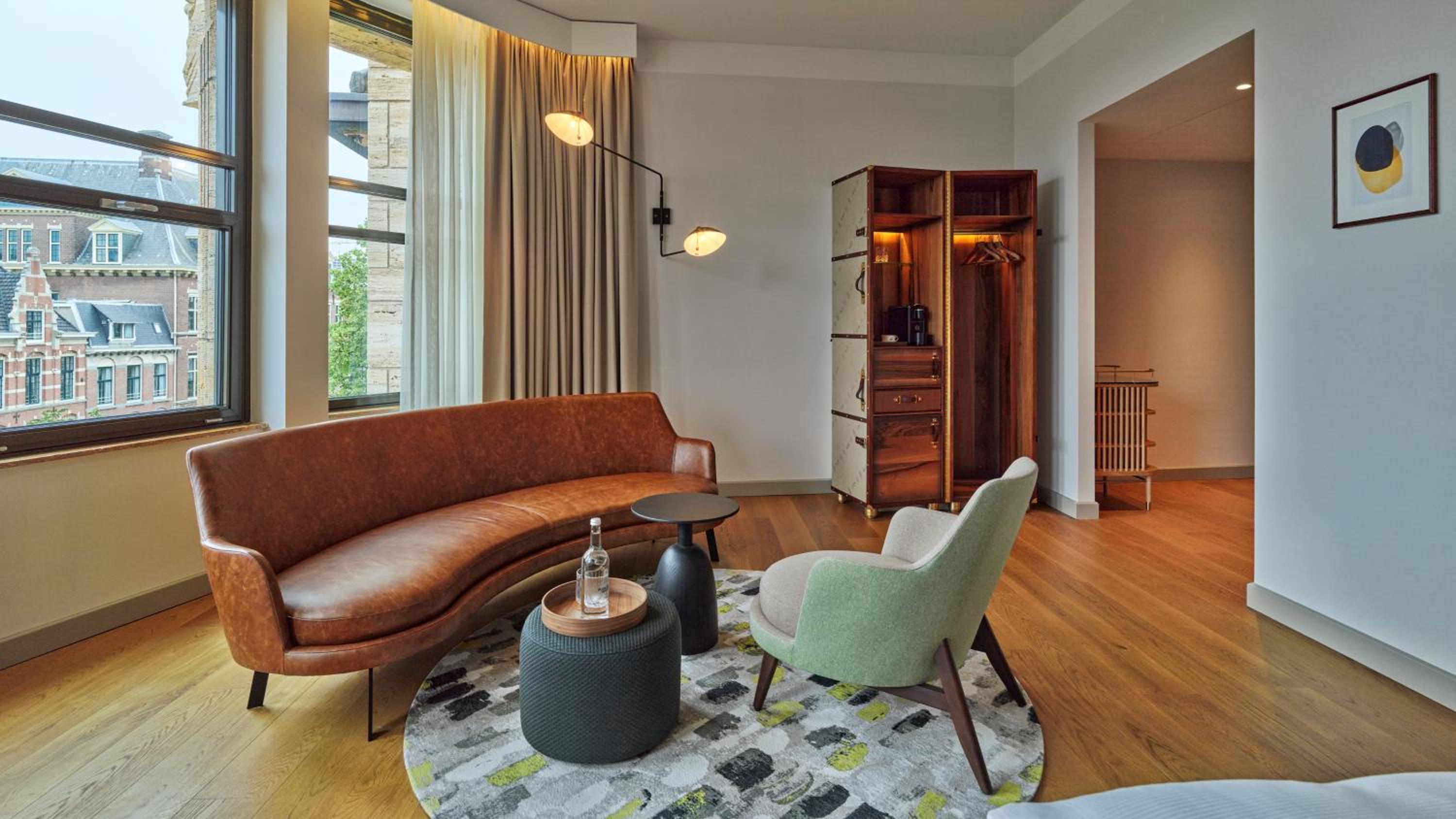 King Suite with Kneuterdijk View photo 1
