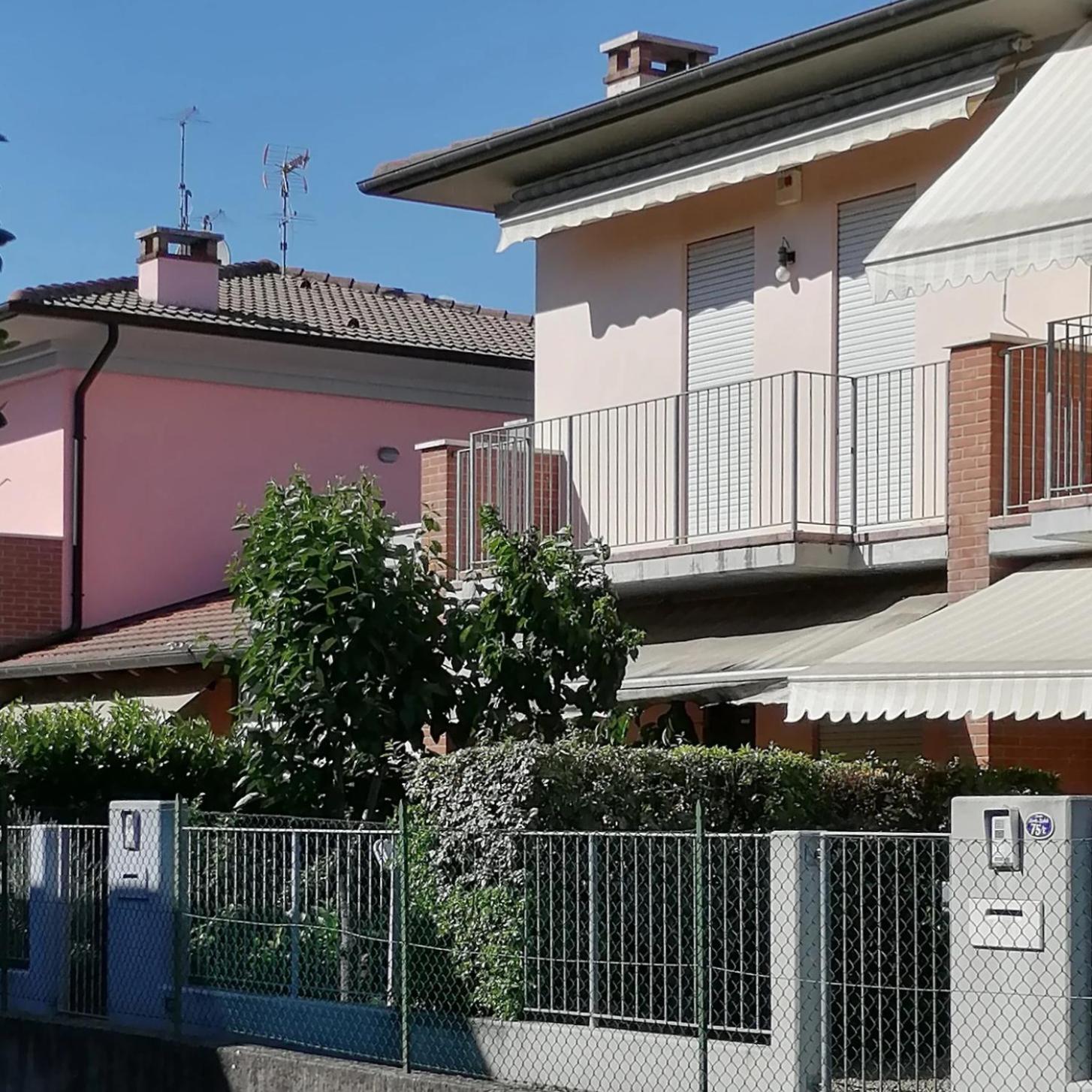 Apartment - Split Level - Photo 4
