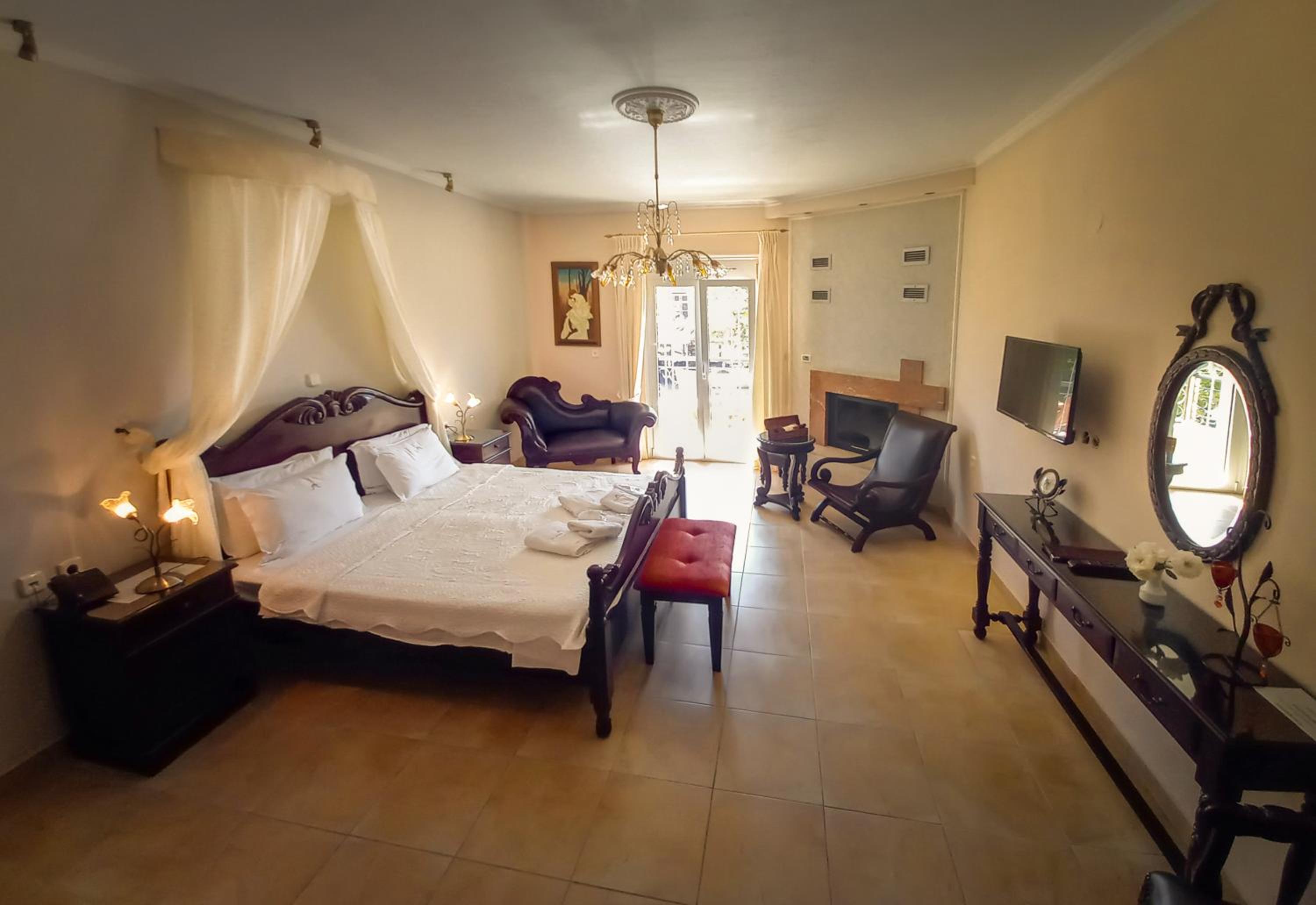 Double or Twin Room - Photo 7