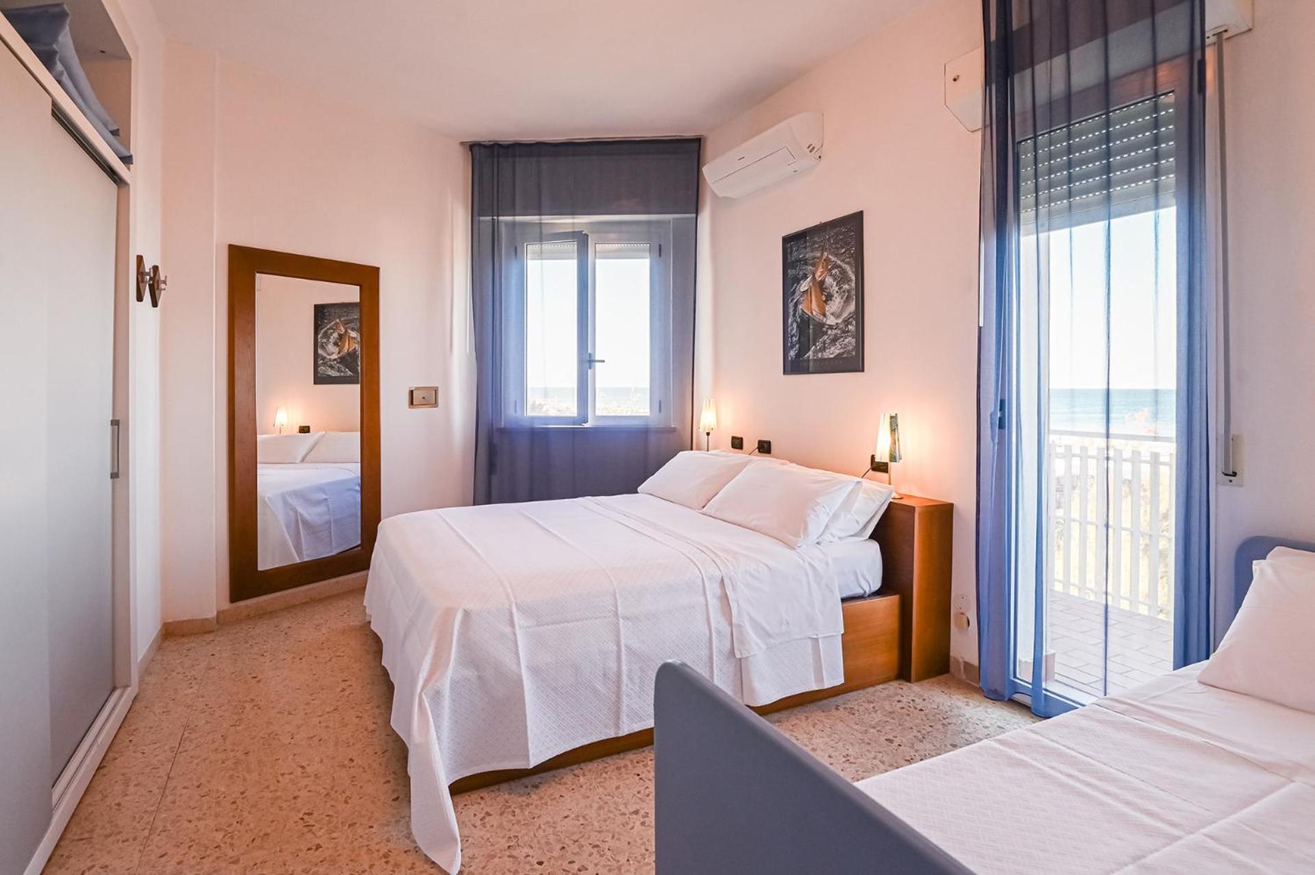 Triple Room with Sea View and Beach Access photo 1