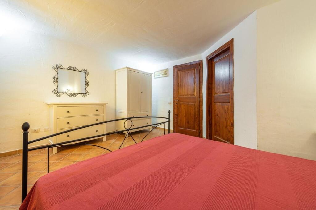 Four-Bedroom House photo 3