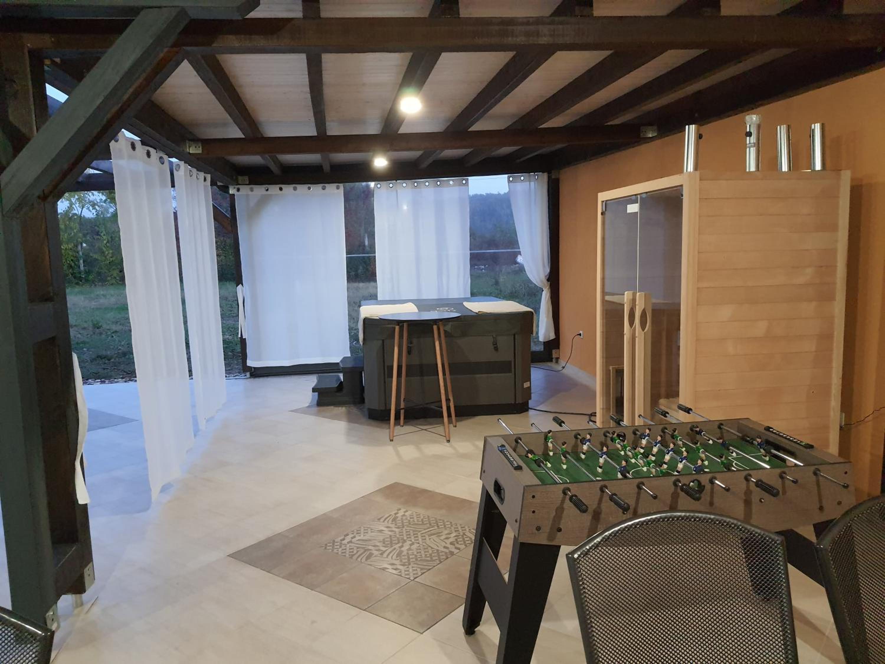 Two-Bedroom House - Photo 8