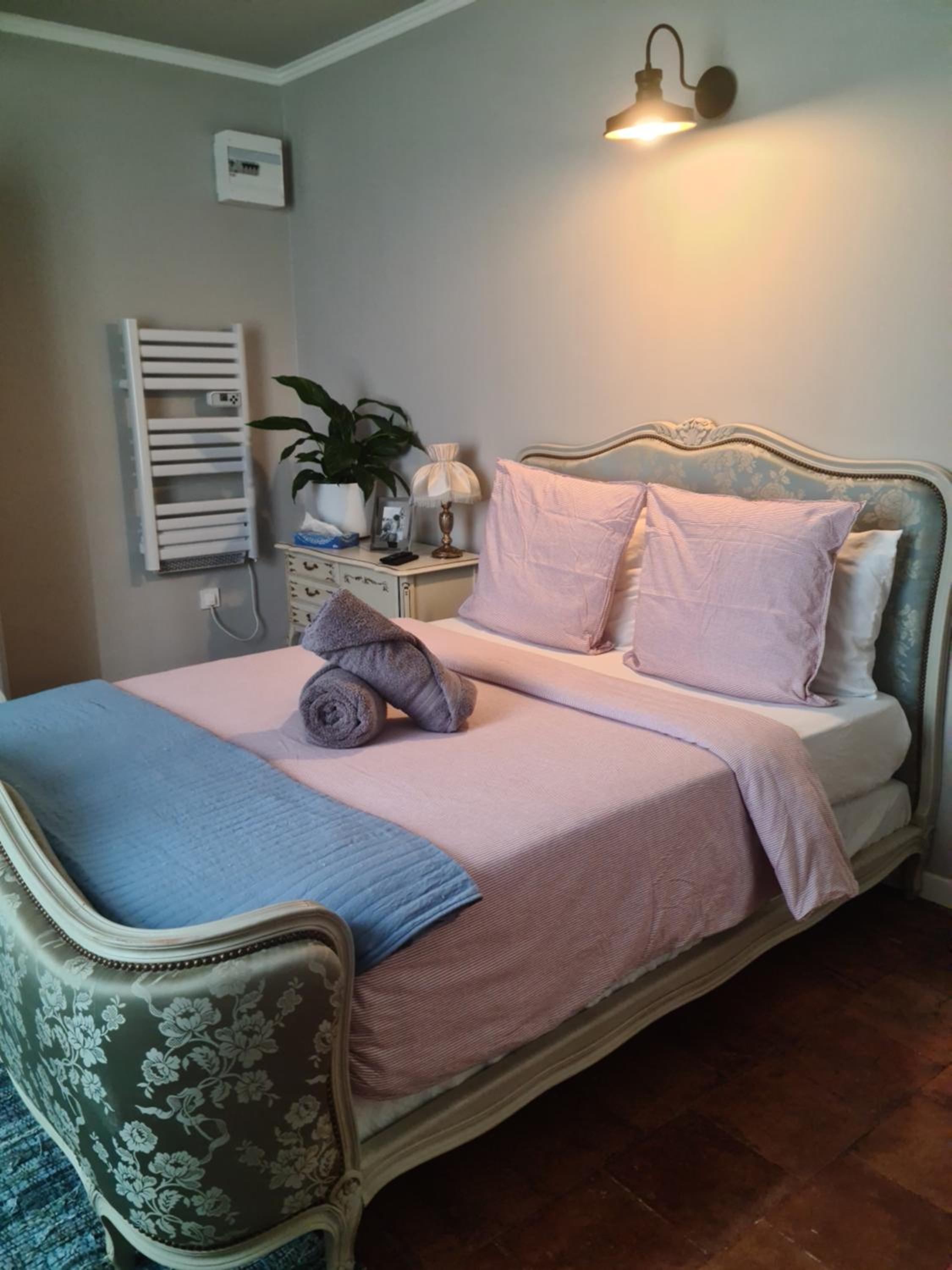Studio Apartment - Photo 2