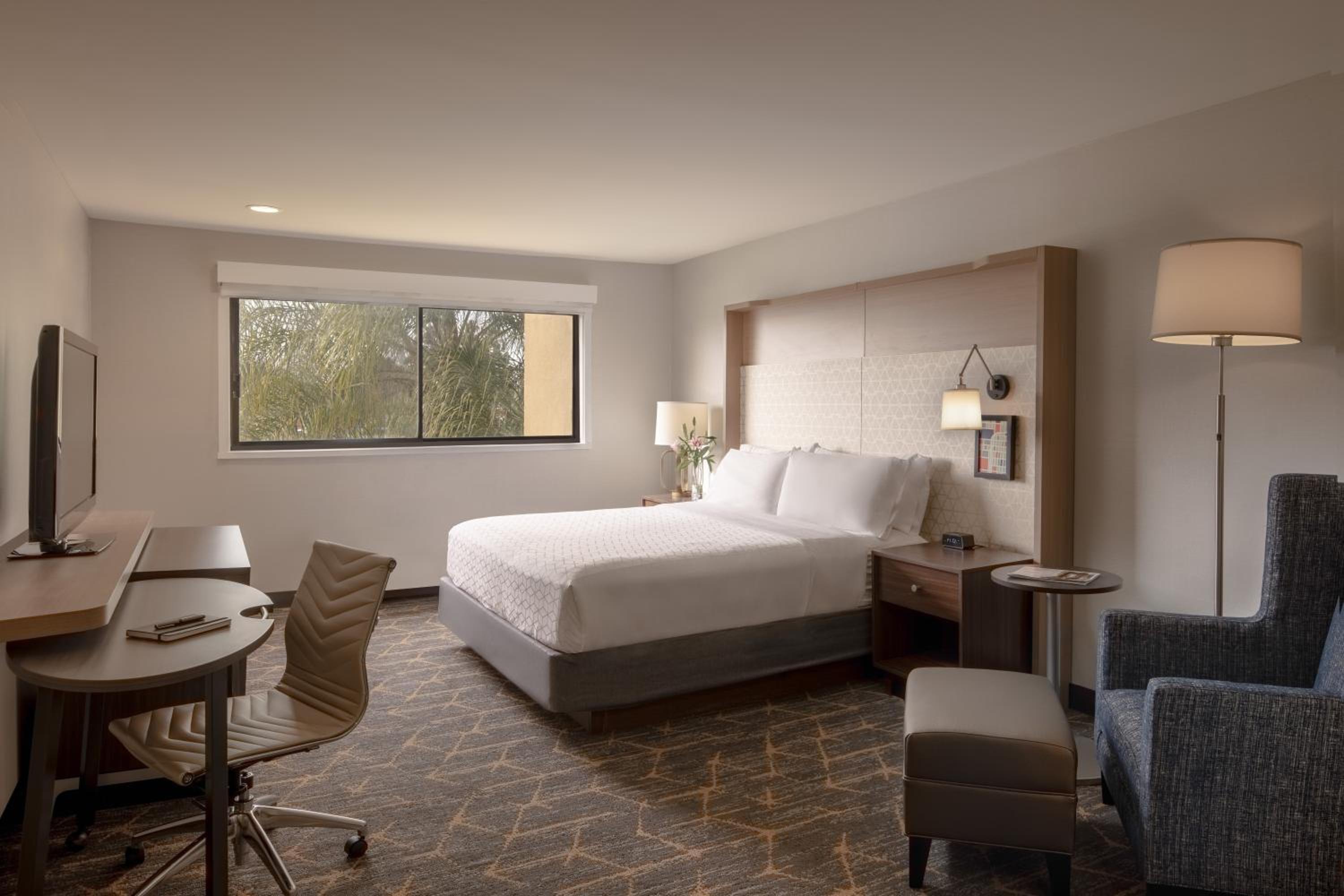 Standard King Room - Top Floor - Photo 4