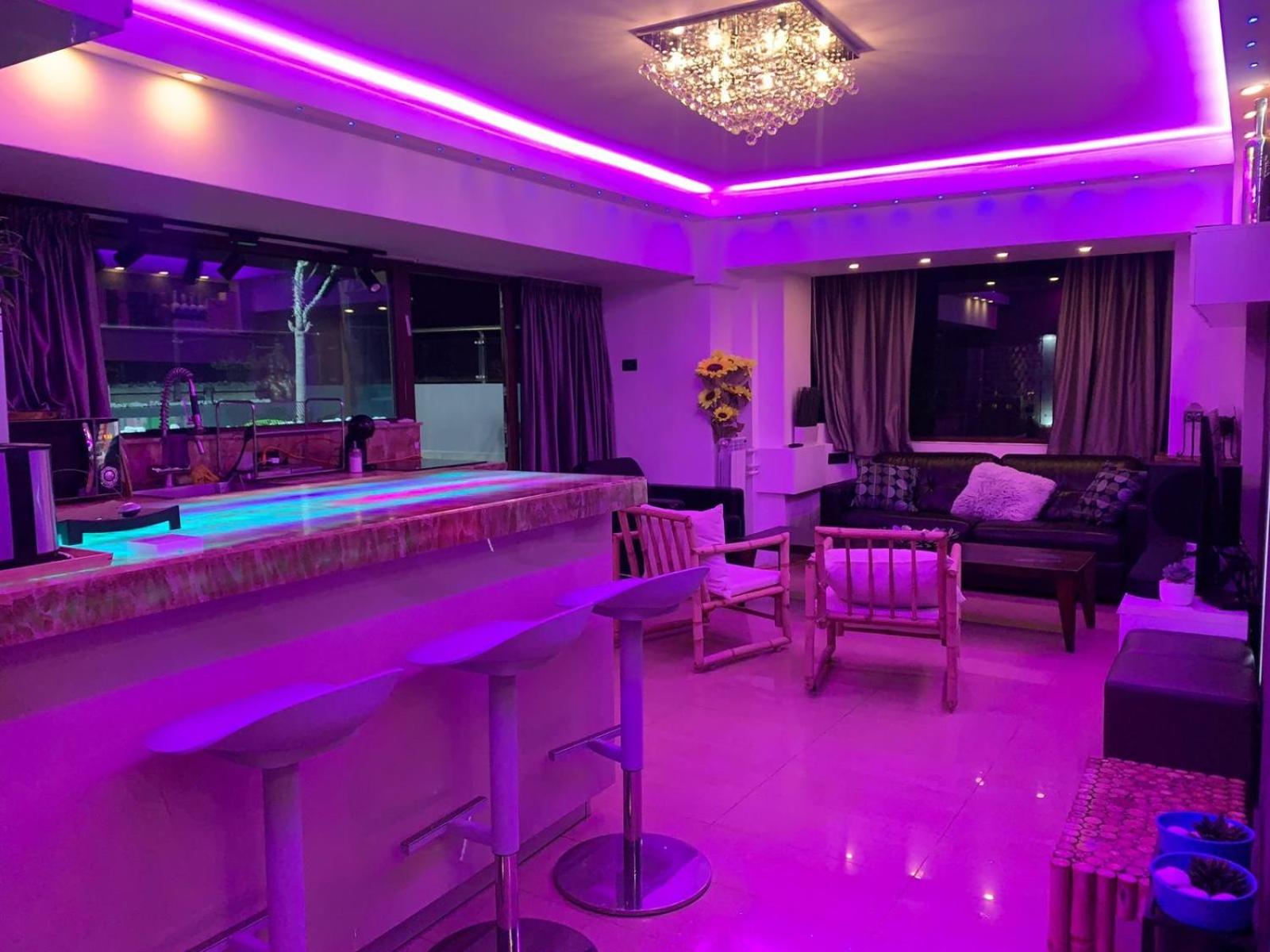 Penthouse Apartment - Photo 32