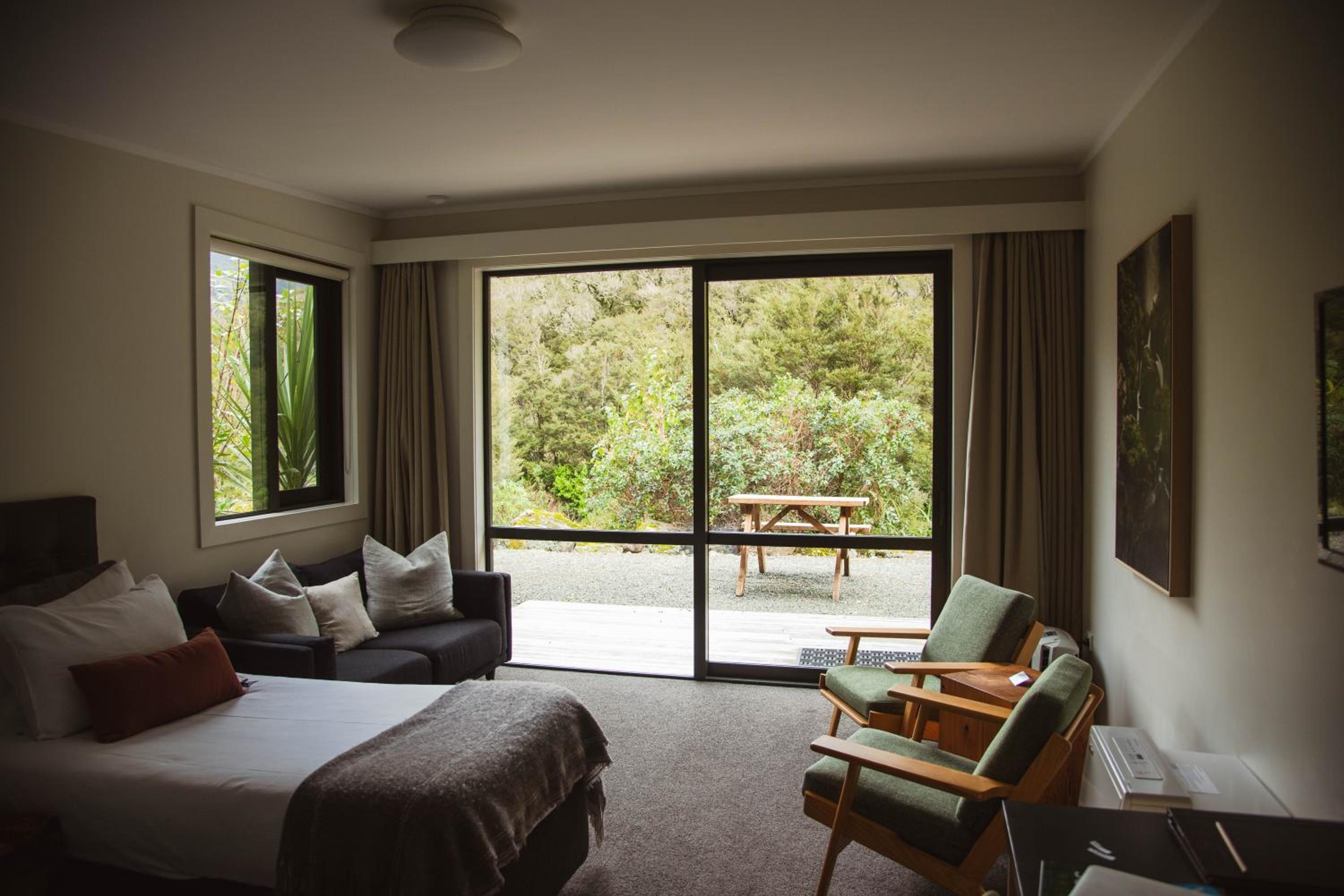 Deluxe Double Room with Mountain View - Photo 1