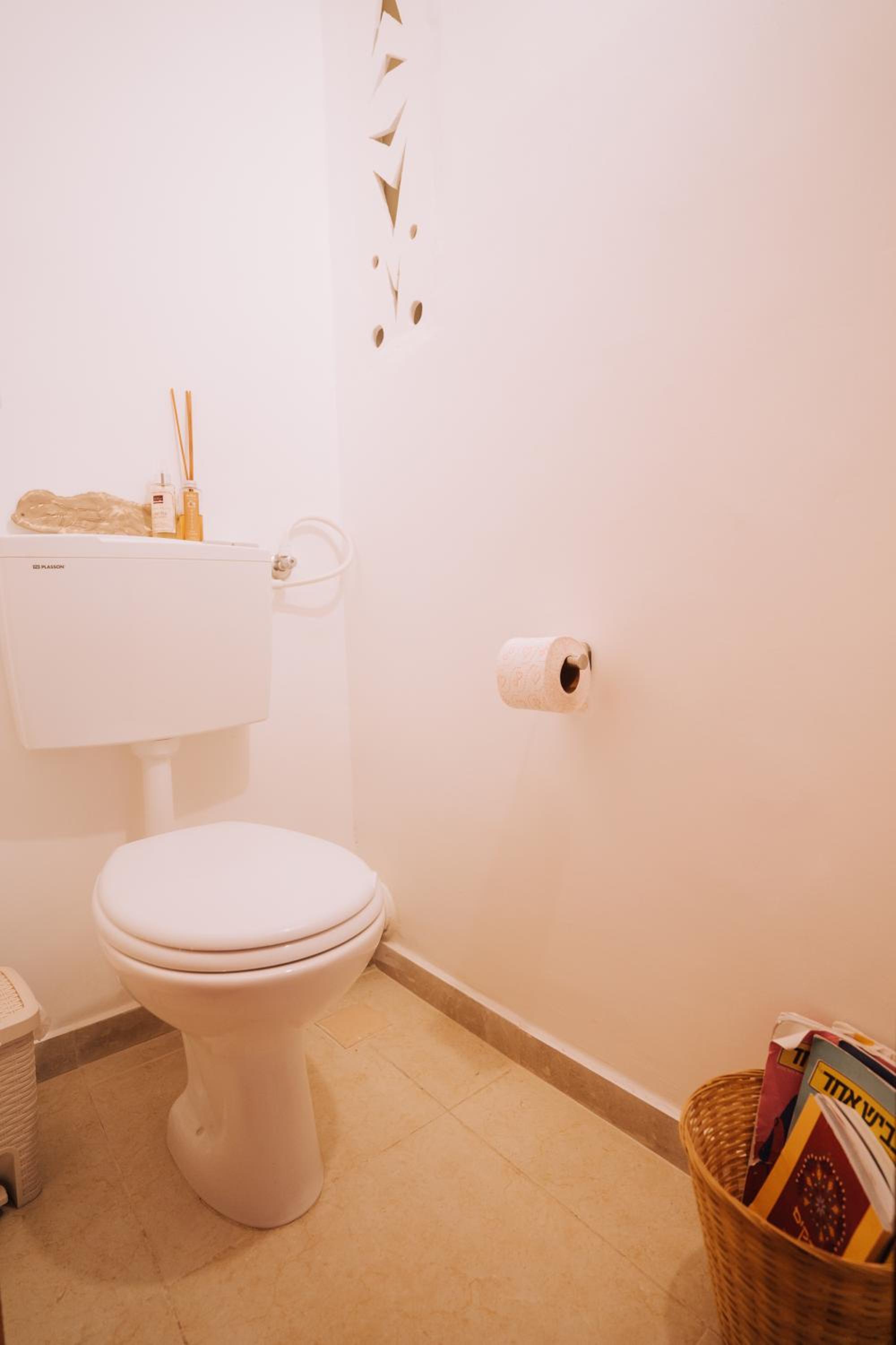 Three-Bedroom Apartment - Photo 16
