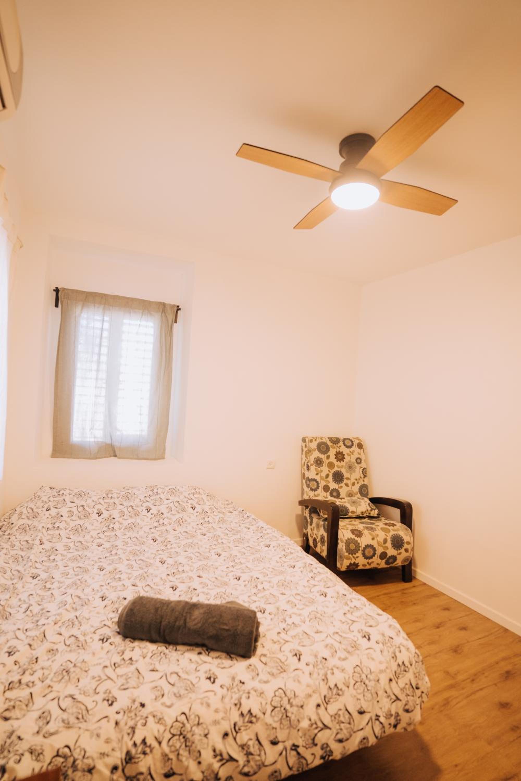 Three-Bedroom Apartment - Photo 20