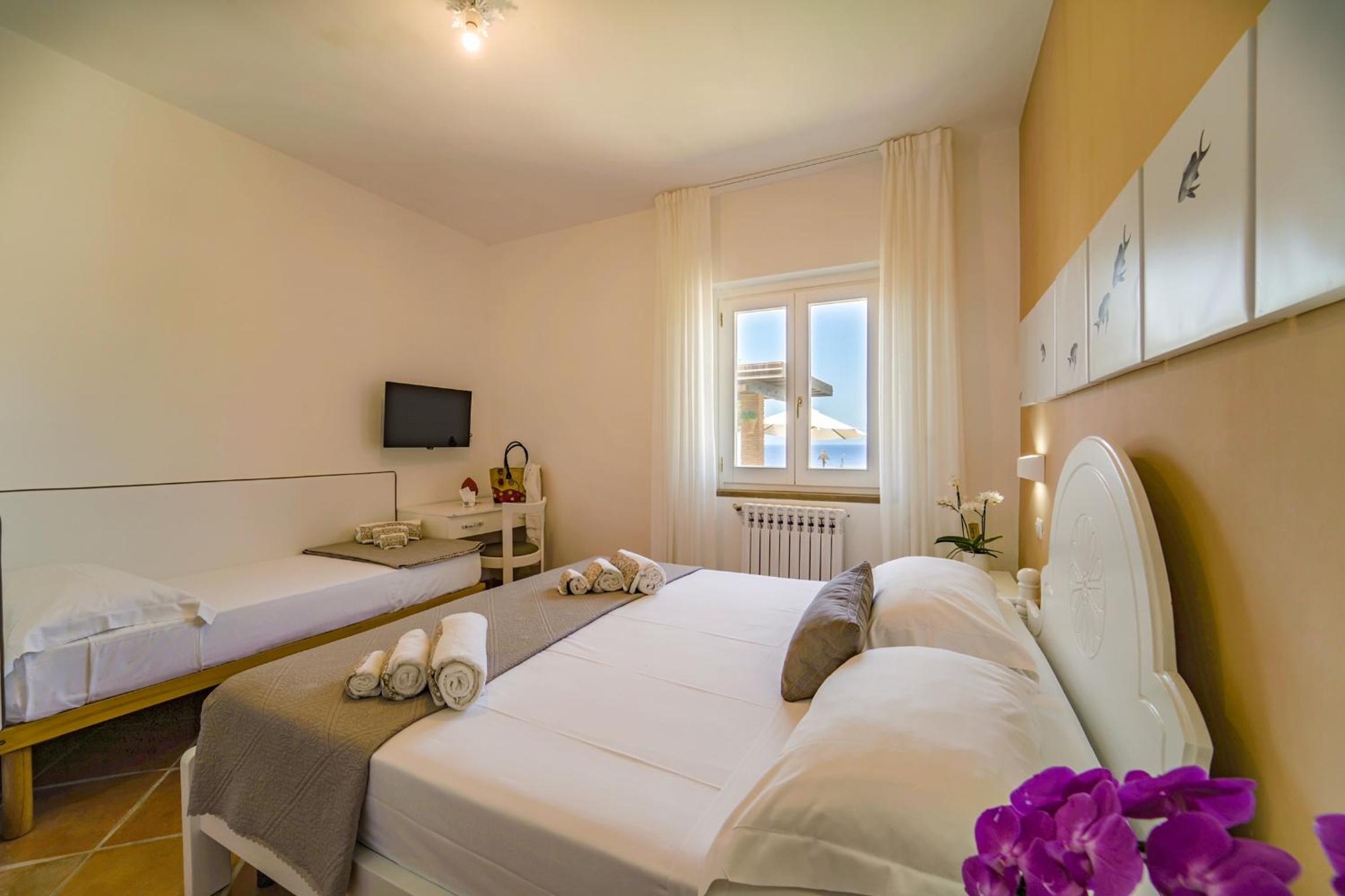 Deluxe Double Room with Sea View