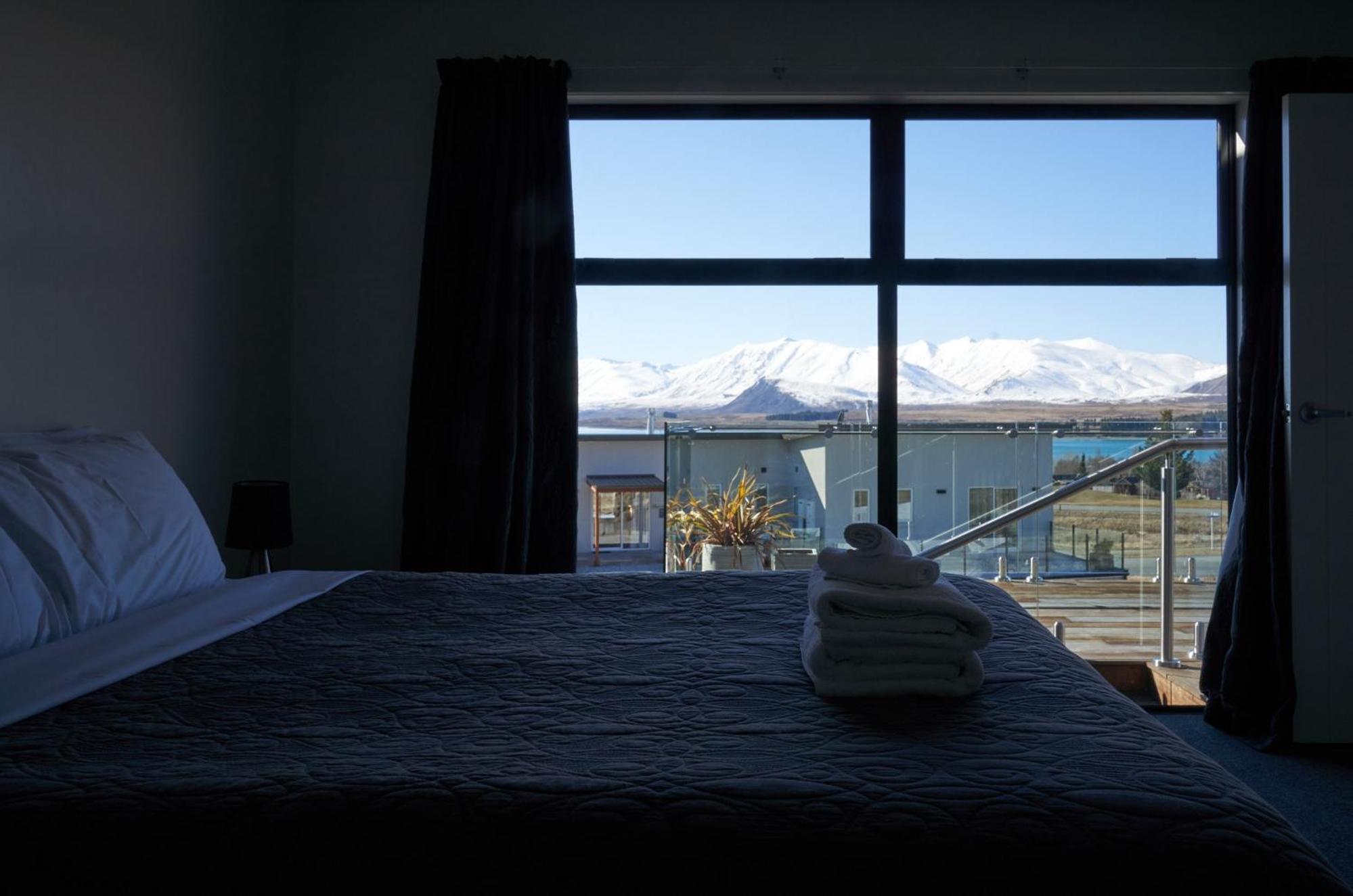Apartment with Lake View - Photo 3