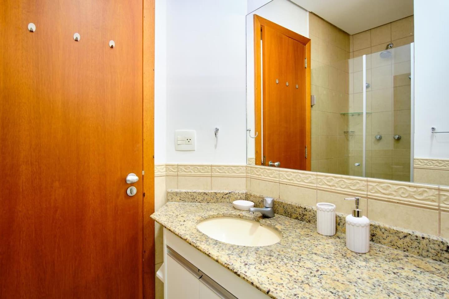 Apartment with Sea View - Photo 3