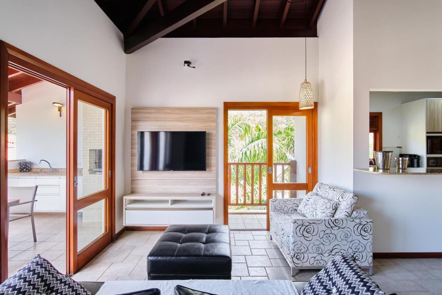 Apartment with Sea View - Photo 37