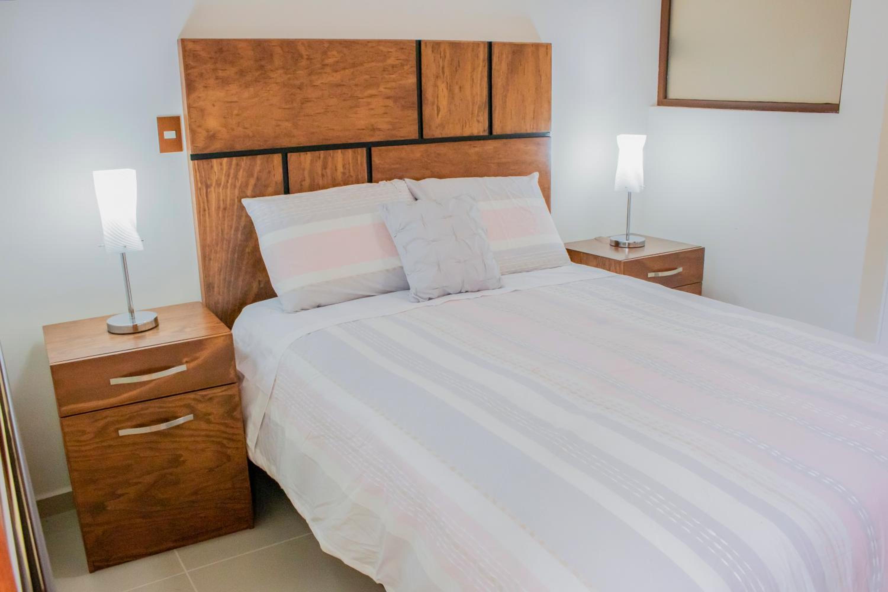 Small Double Room - Photo 1