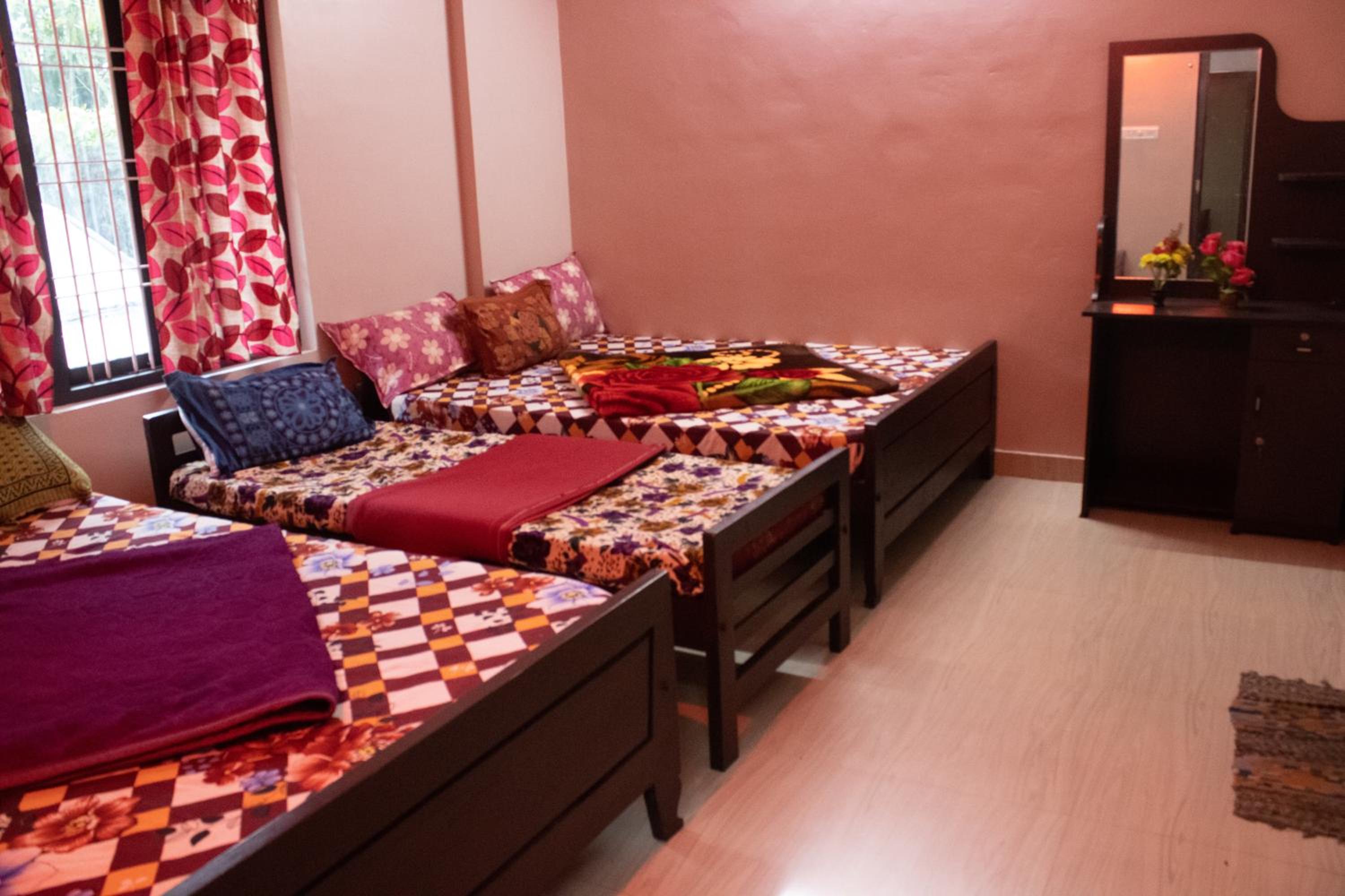 6-Bed Male Dormitory Room photo 3