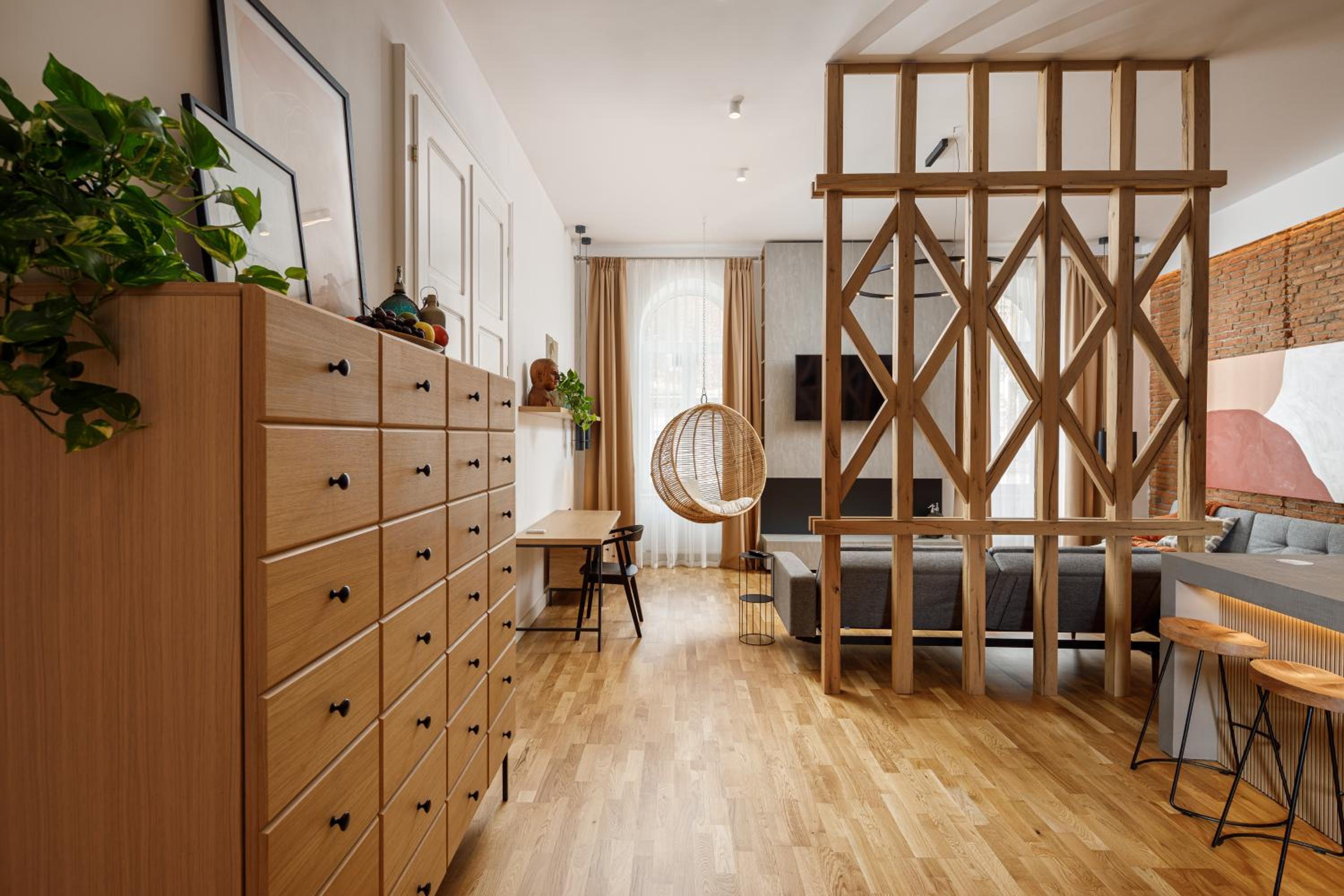 Deluxe Apartment with Hanging Chair - Photo 21