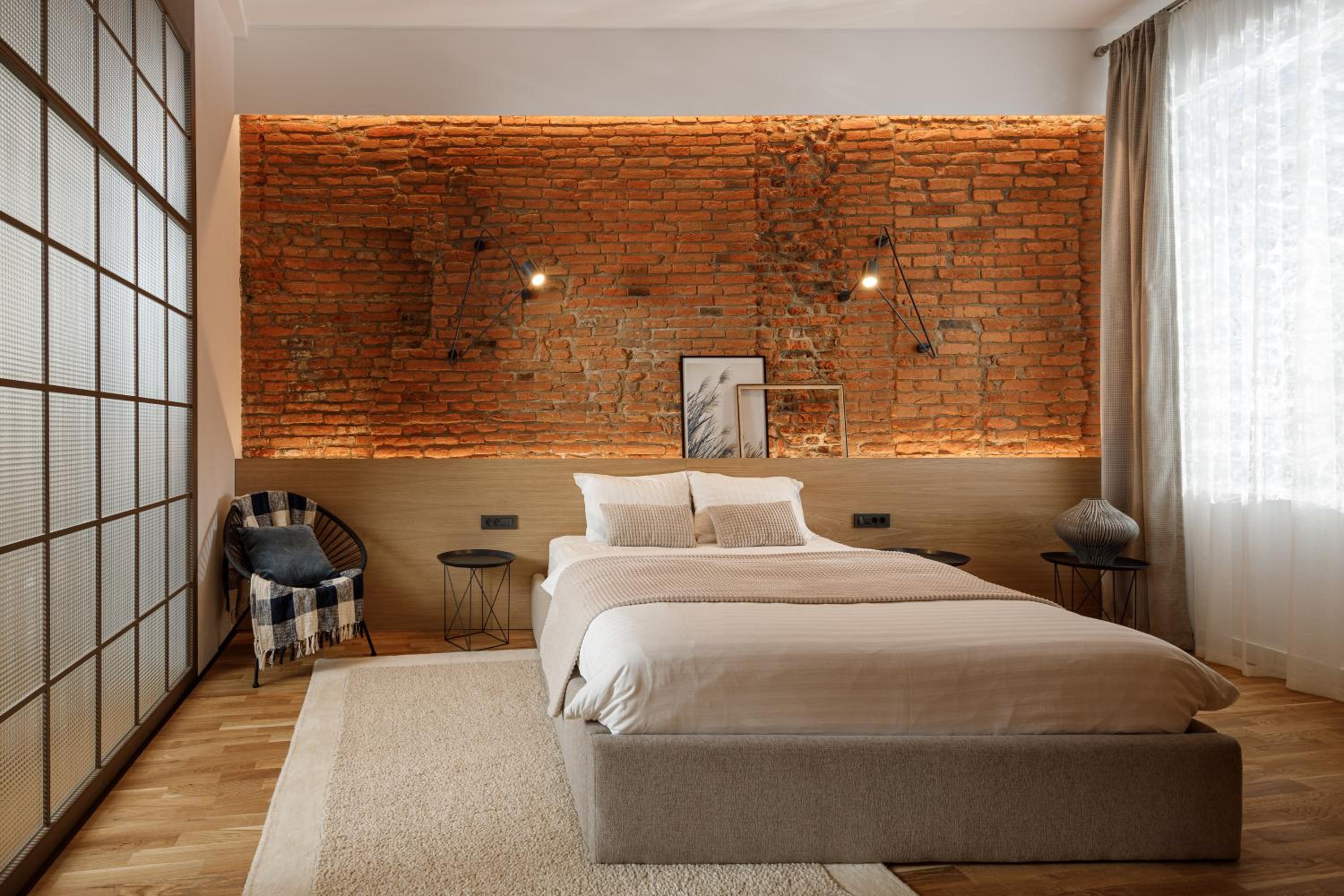 Deluxe Apartment with Hanging Chair - Photo 14