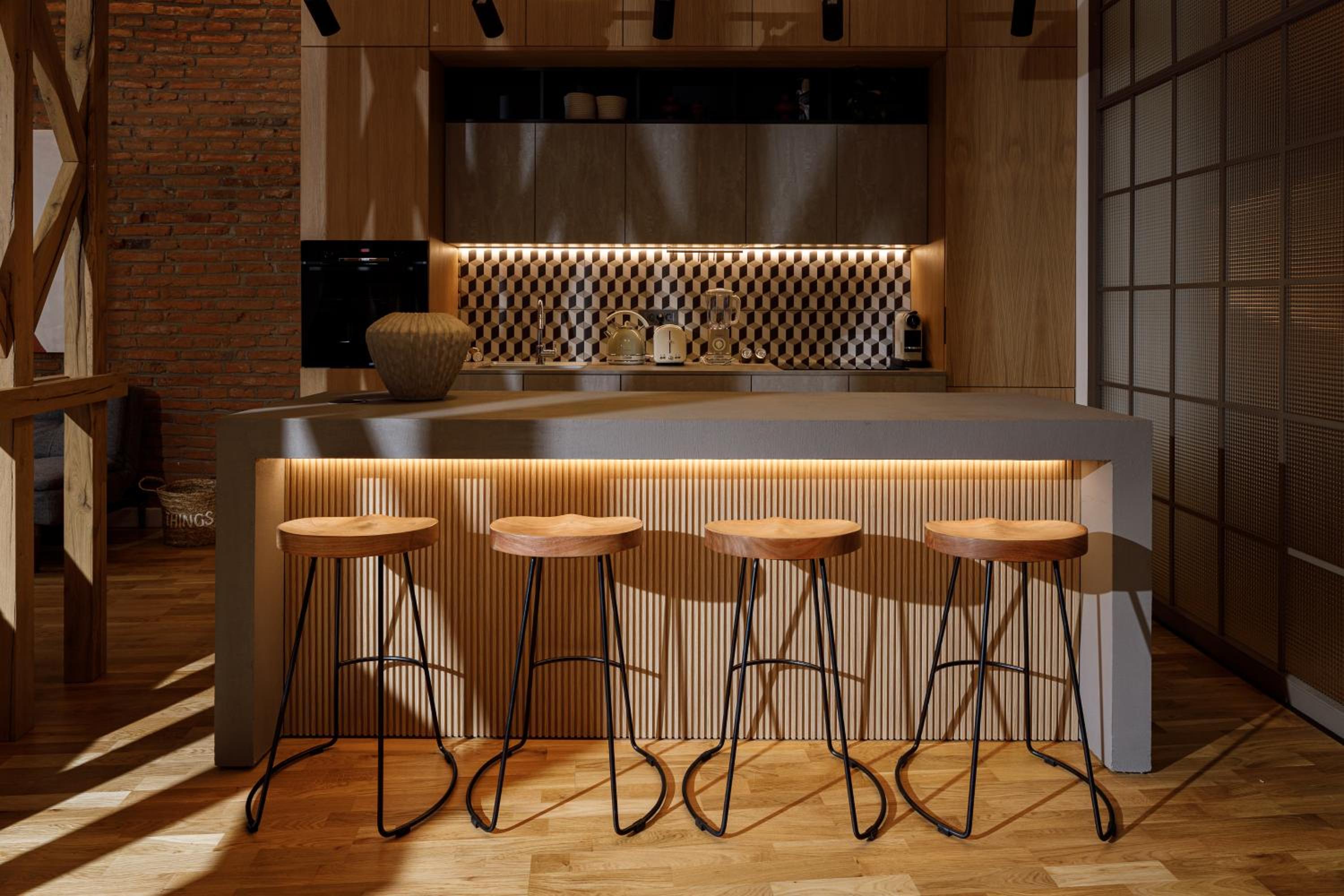 Deluxe Apartment with Hanging Chair - Photo 10