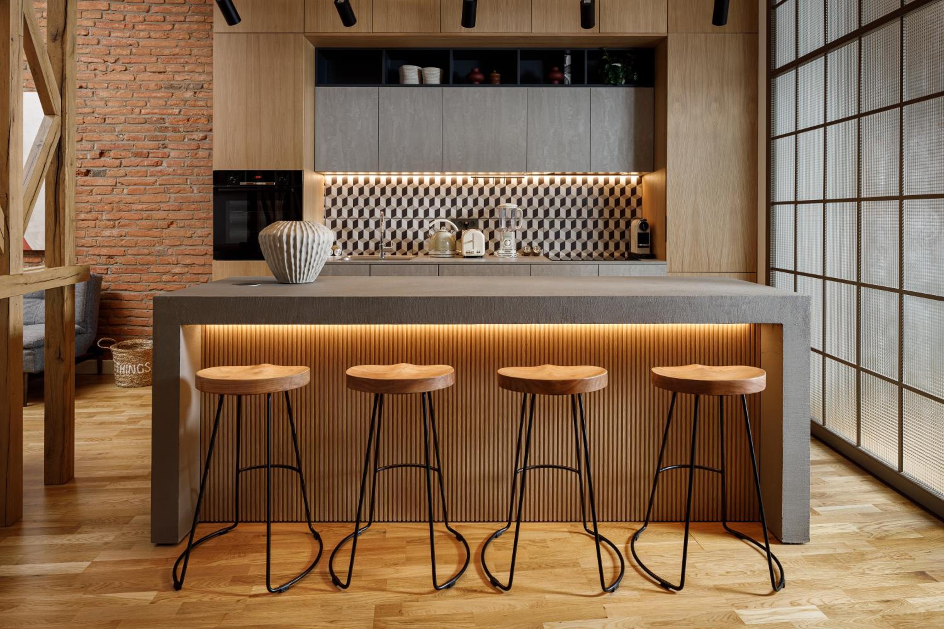 Deluxe Apartment with Hanging Chair - Photo 9