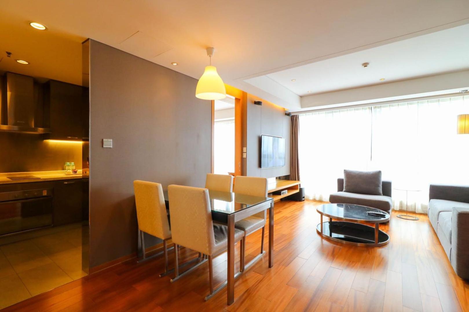 Premier One-Bedroom Apartment - Photo 6