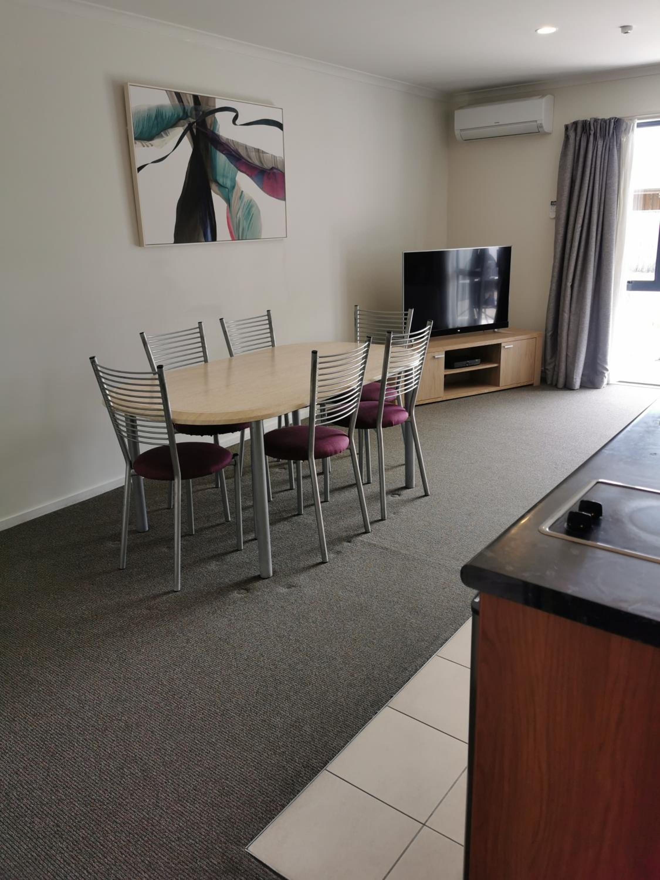 Two-Bedroom Apartment - Photo 7