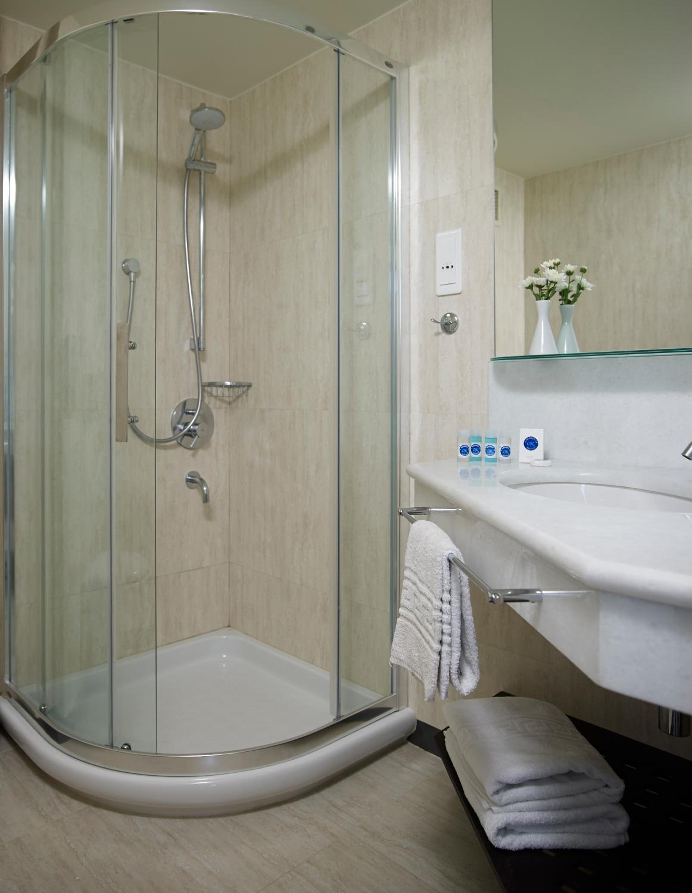 Single Room - Photo 2
