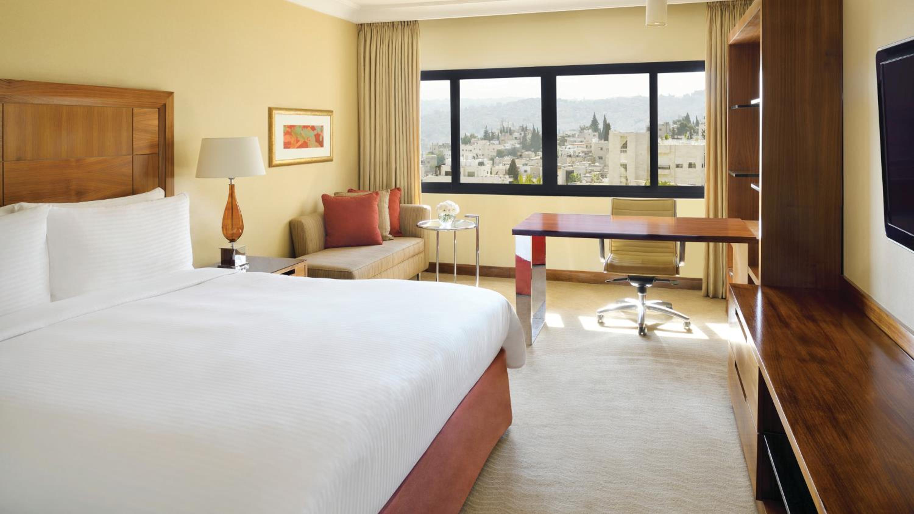 Classic King Room photo 2