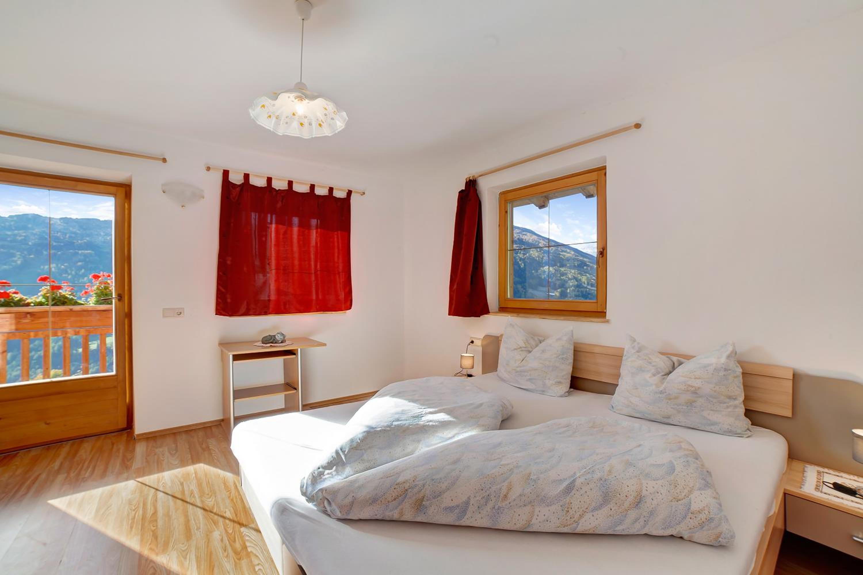 Two-Bedroom Deluxe Apartment with Garden View photo 1